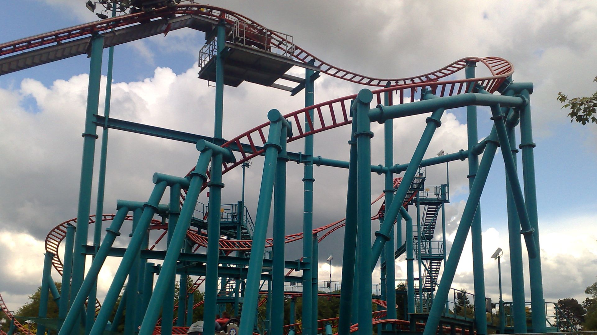 File:Spinball Whizzer (Alton Towers) 06.jpg