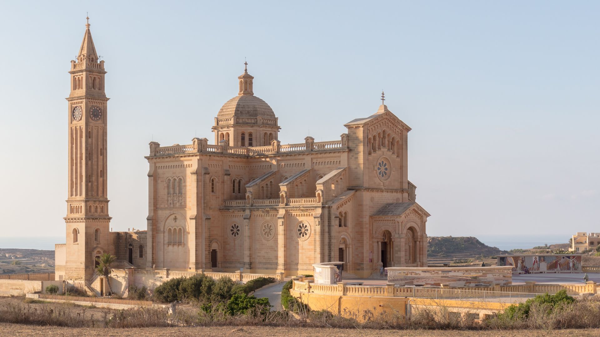 File:Santuario Nacional de la Virgen de Ta 'Pinu, Għarb, isla de Gozo, Malta, 2021-08-22, DD 31.jpg
