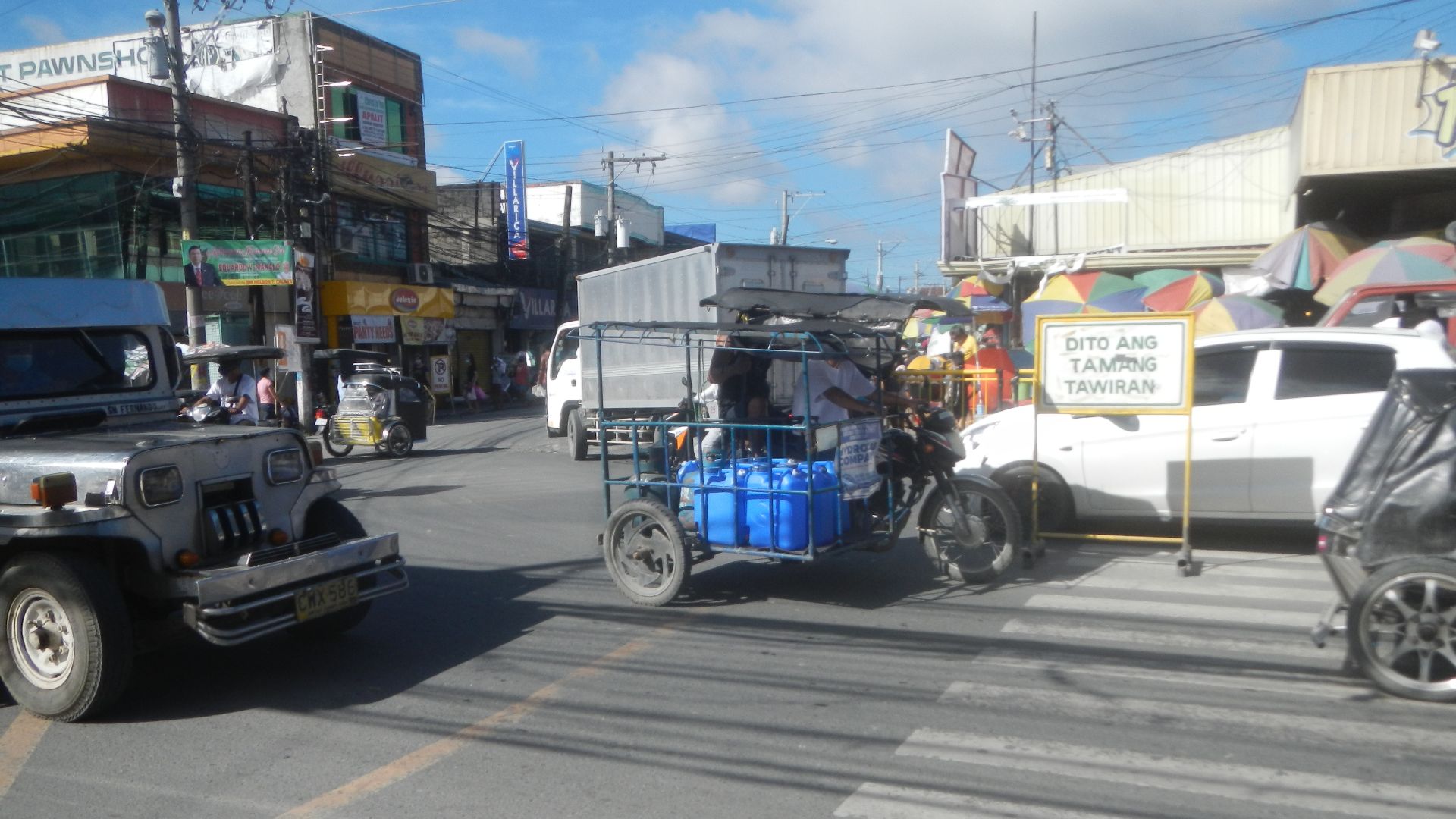 File:7612Kapampangan pedestrians crossing roads or streets 50.jpg