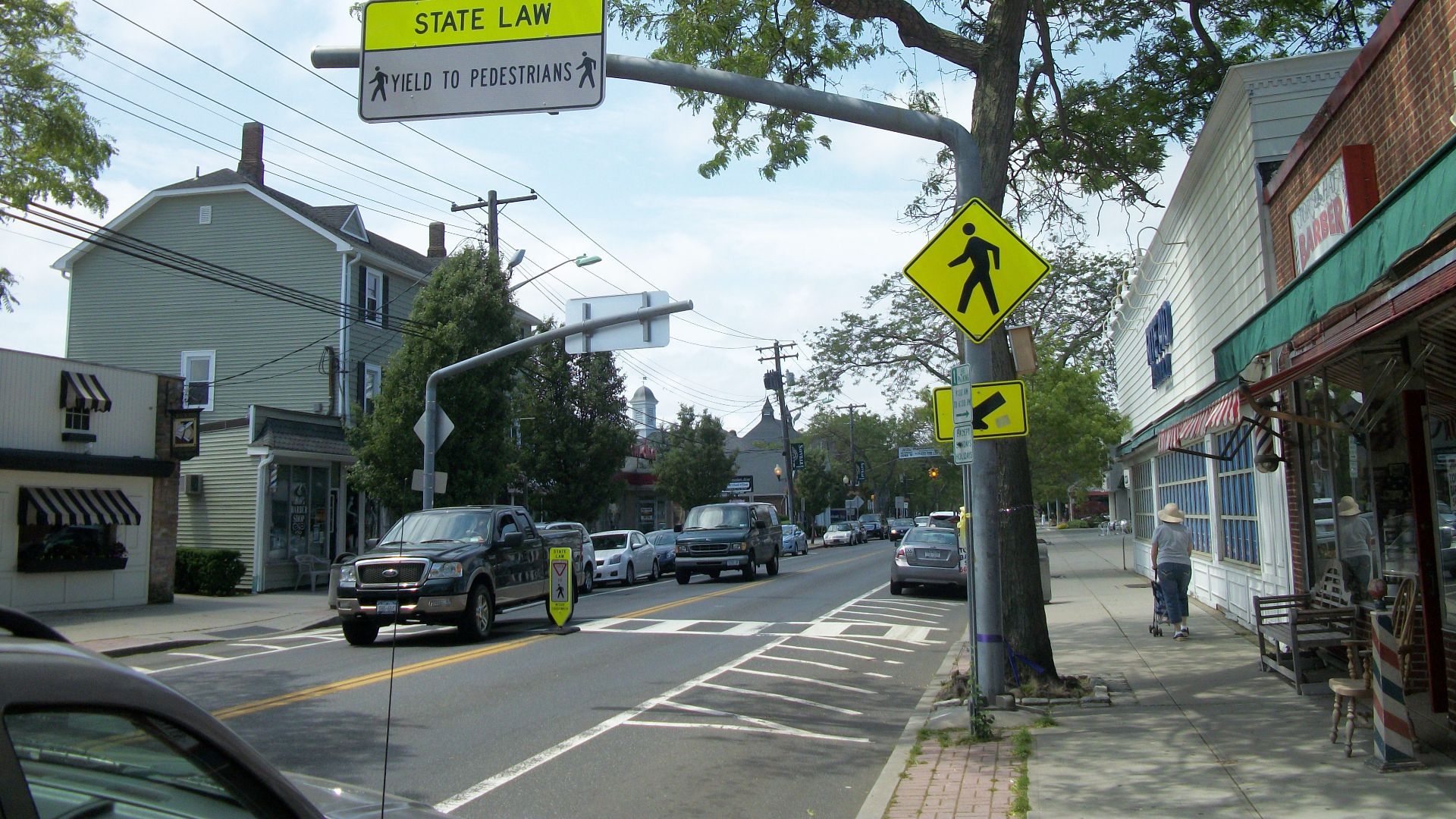 File:Montauk Highway Pedestrian Crosswalk; Sayville, New York.jpg