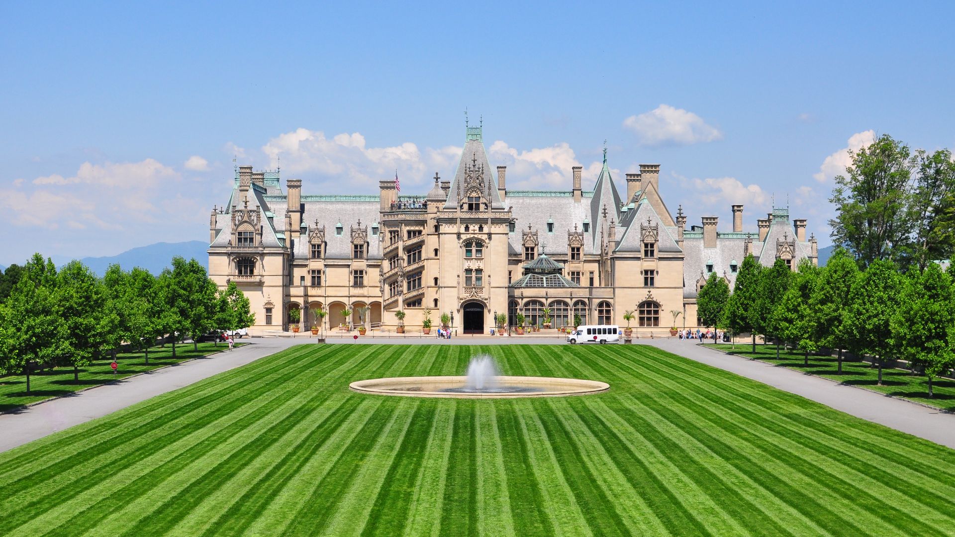 File:Biltmore Estate, 2012.jpg