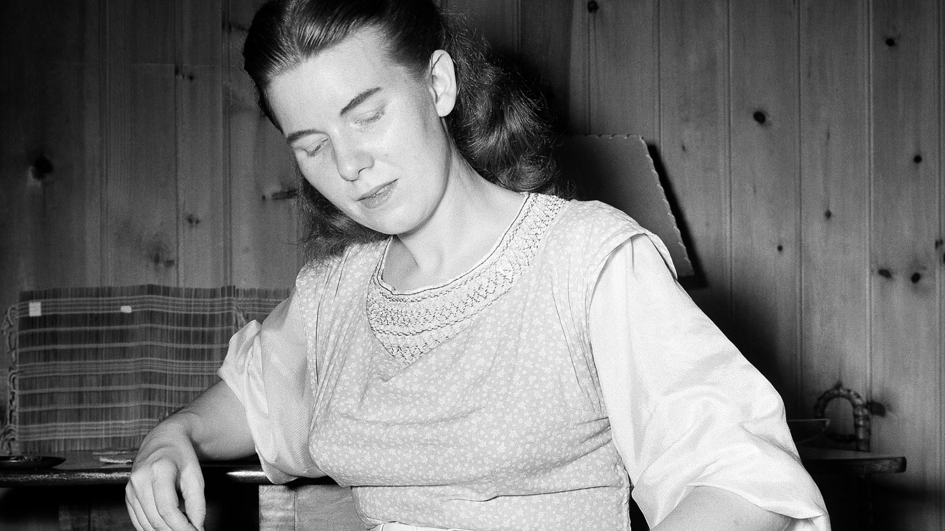 File:Jean Ritchie - Appalachian folk singer, 1950.jpg