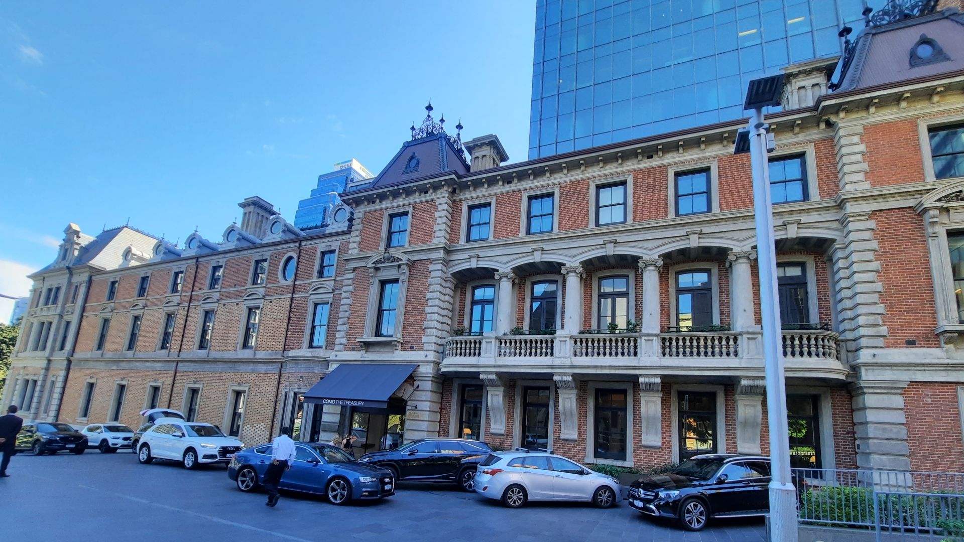 File:Como the treasury.jpg