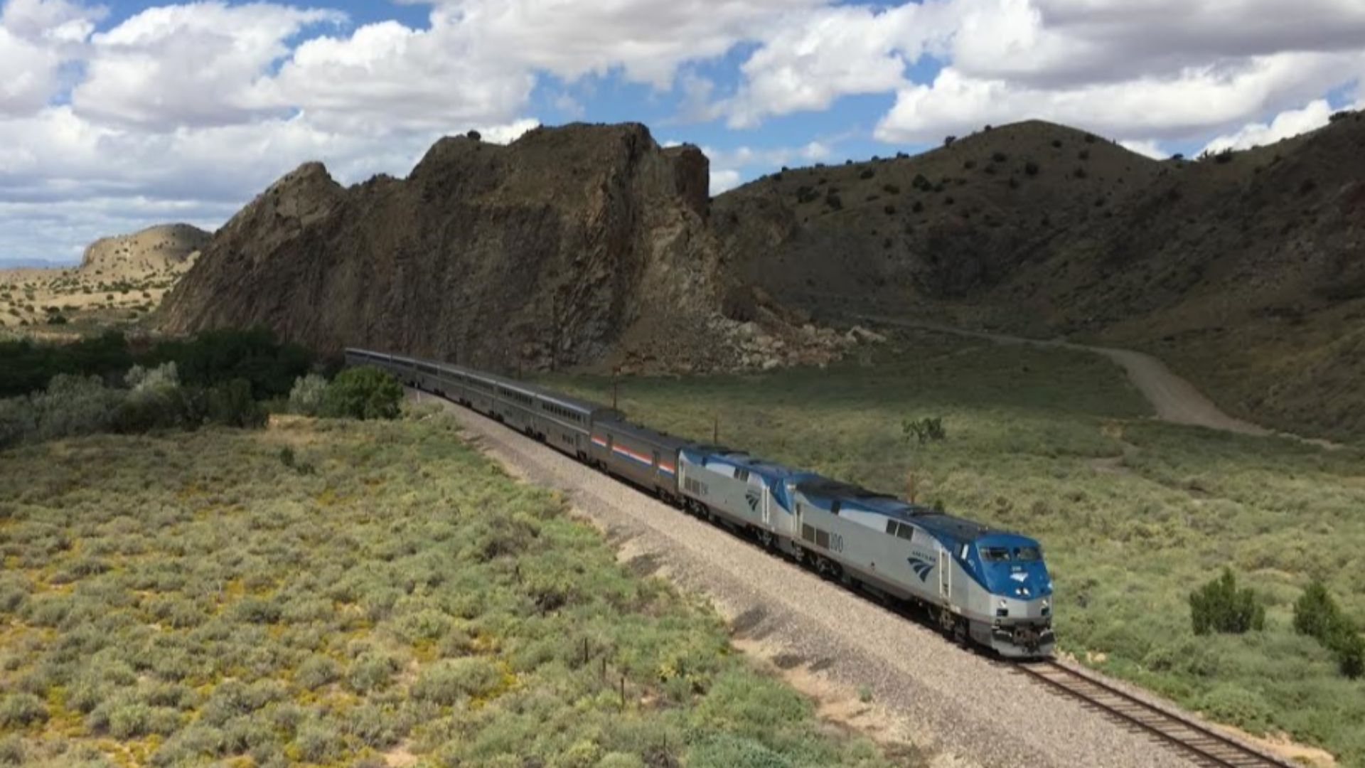 File:Southwest Chief at Devil's Throne, New Mexico.jpg