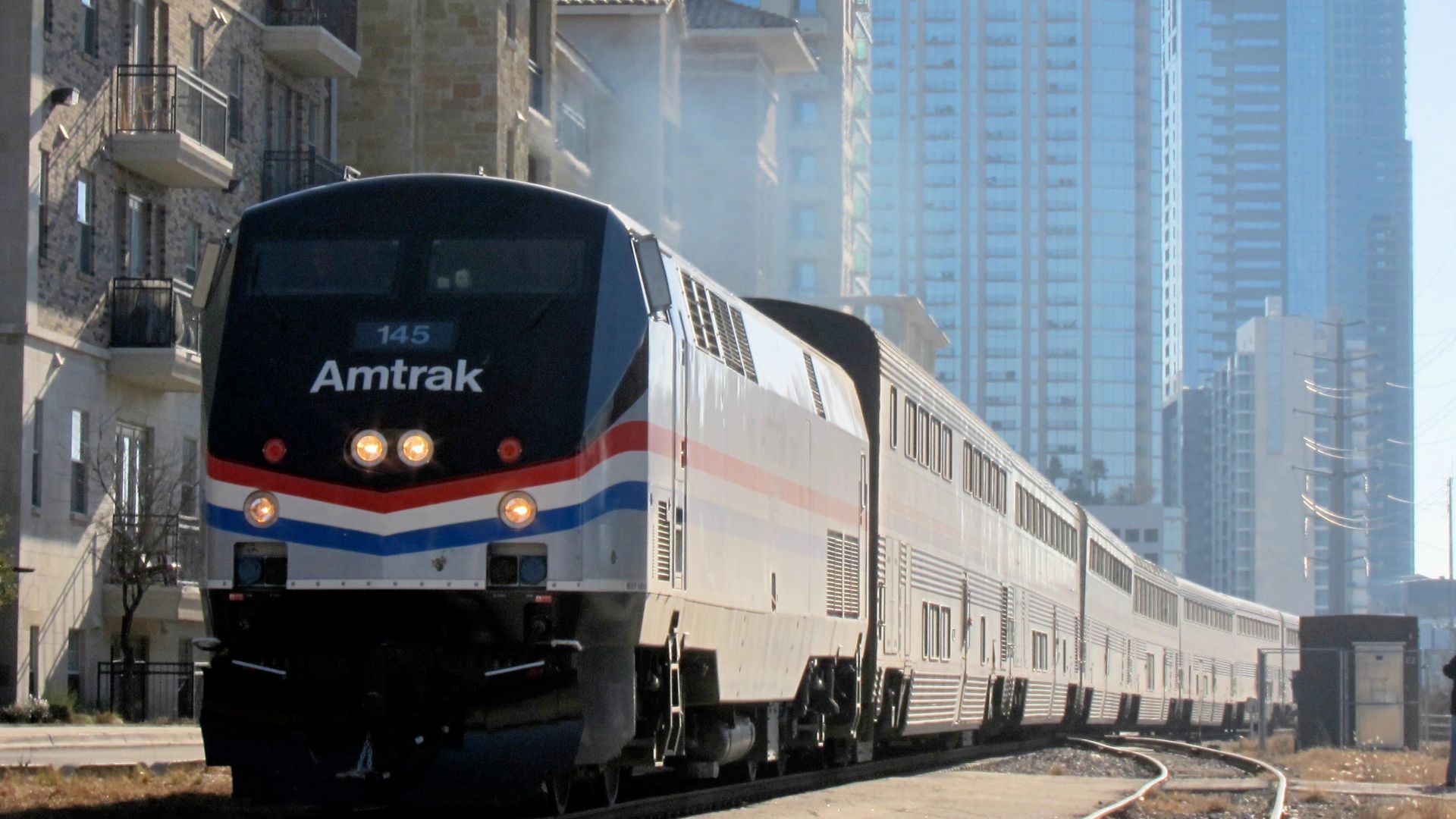 File:Texas Eagle arriving in Austin, en route from Los Angeles to Chicago.jpg