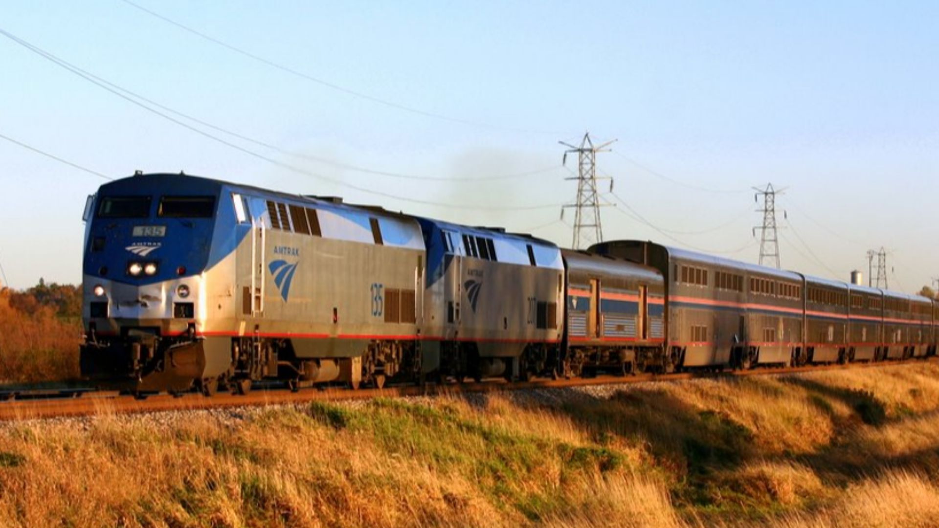 File:Amtrak Empire Builder 2007.jpg