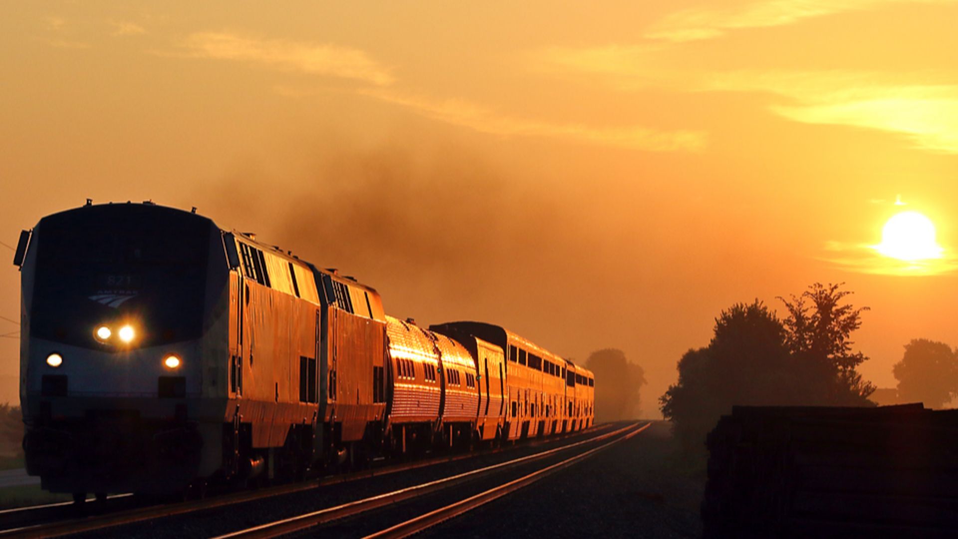 File:Sunrise Capitol Limited crossing the Indiana-Ohio line, August 2018.jpg