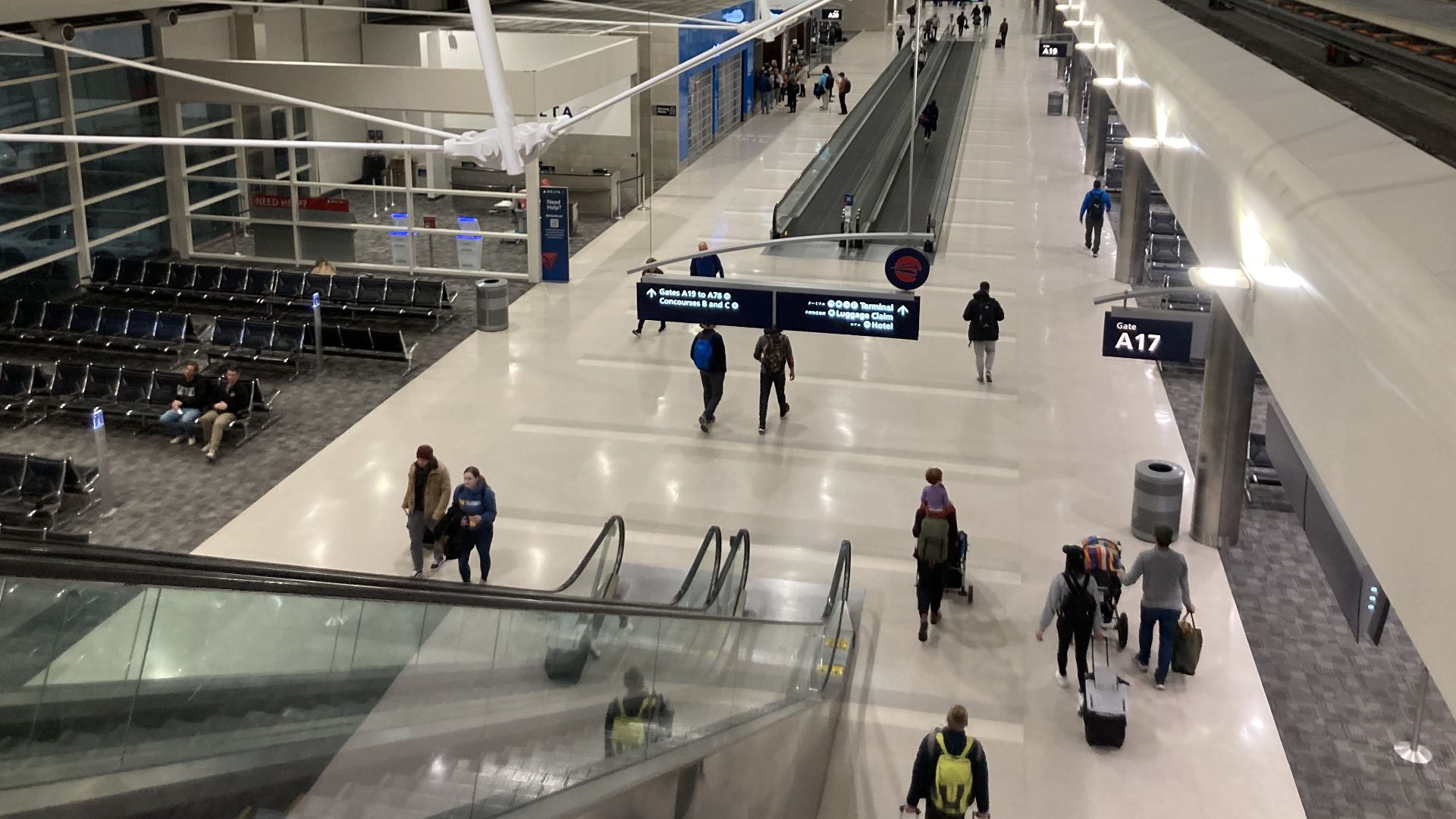File:Detroit Metropolitan Airport, Concourse A.jpg