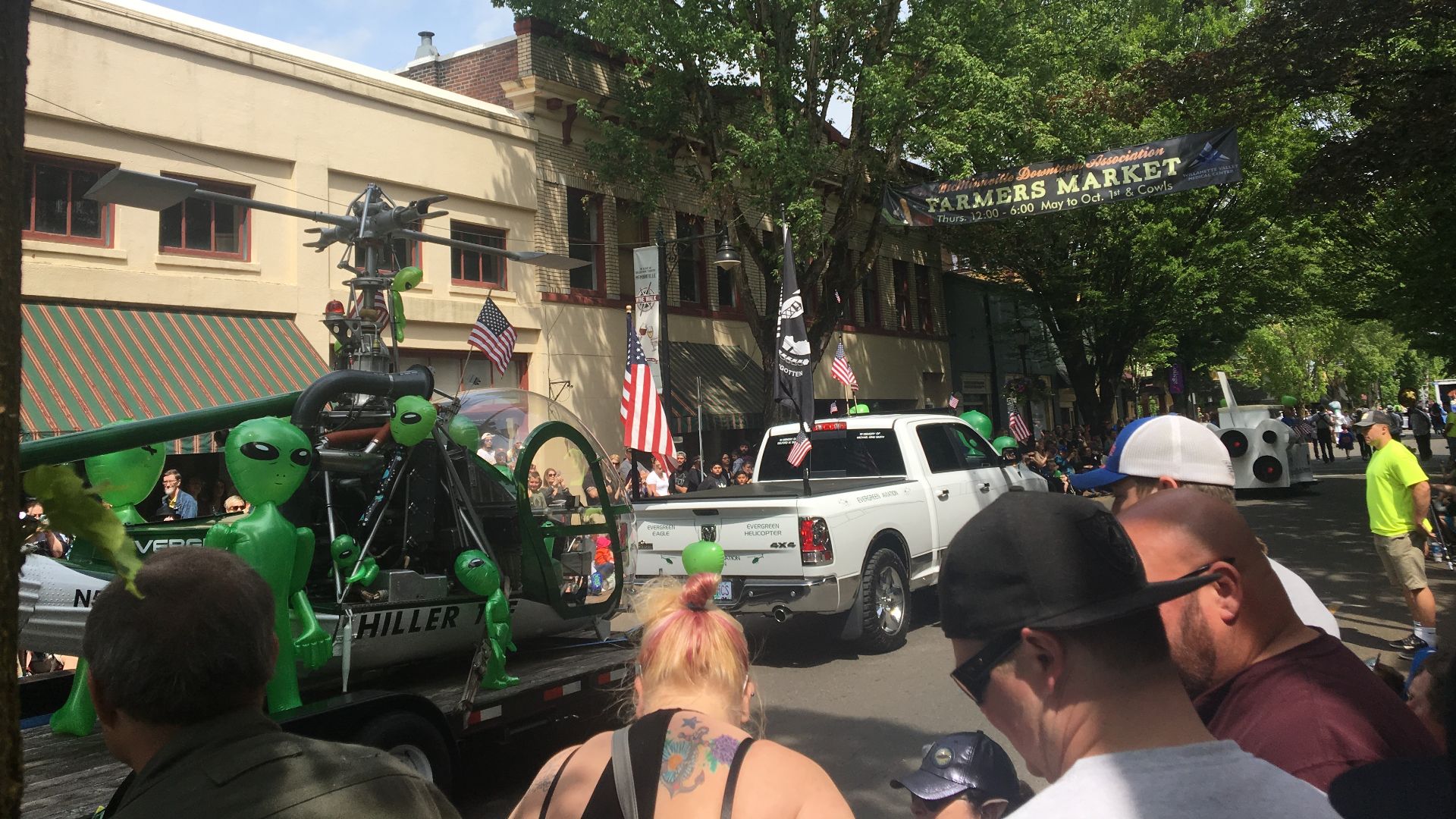 File:McMinnville 19th Annual UFO Festival (41500450664).jpg