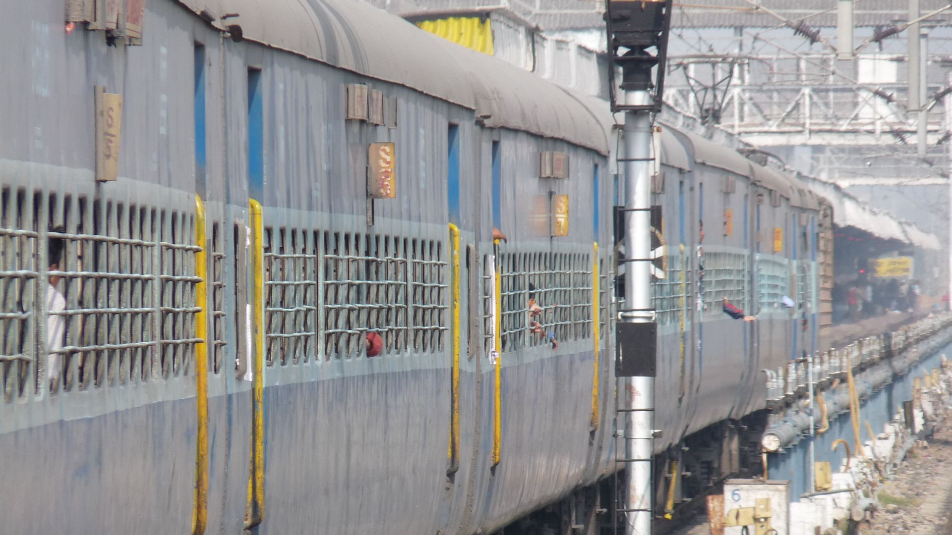 File:Sleeper class coaches in train in India.jpg