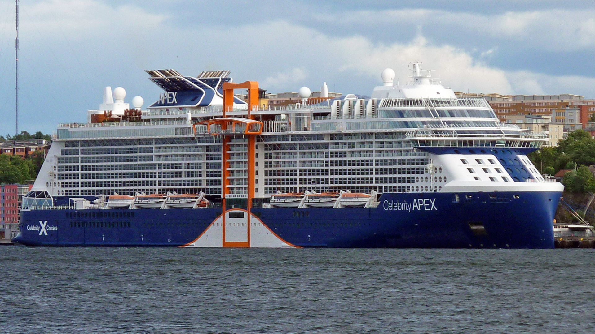 File:Celebrity APEX IMO 9838383 P Stockholm 15-07-2022.jpg