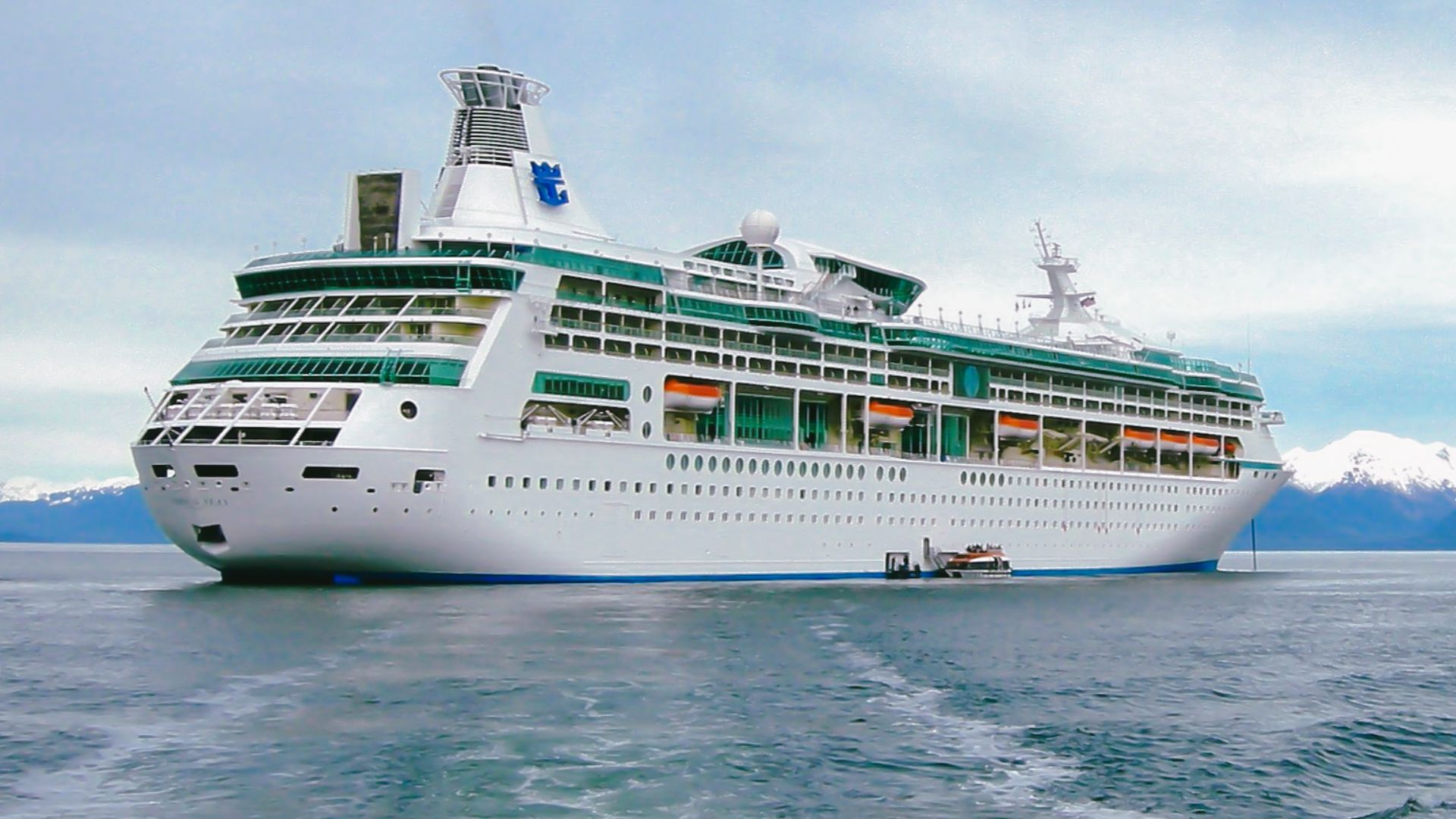 File:Vision of The Seas cruise ship by Royal Caribbean International, in Alaska.jpg