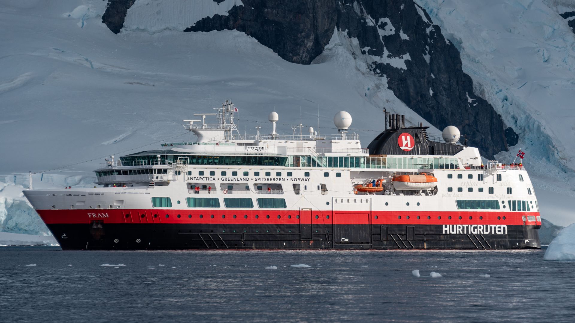 File:2019-03-05 MS FRAM - IMO 9370018, in the Errera Channel of Antarctica.jpg