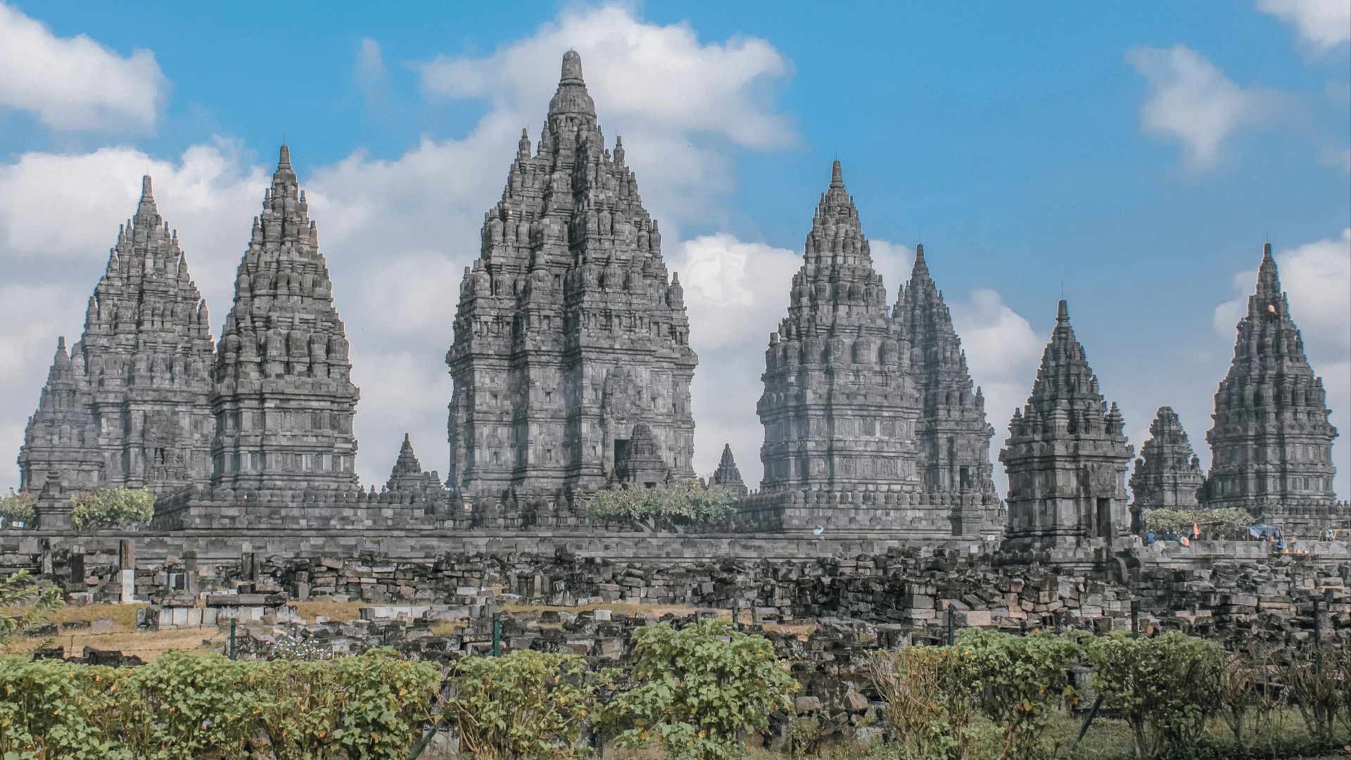 Angkor Wat during daytime
