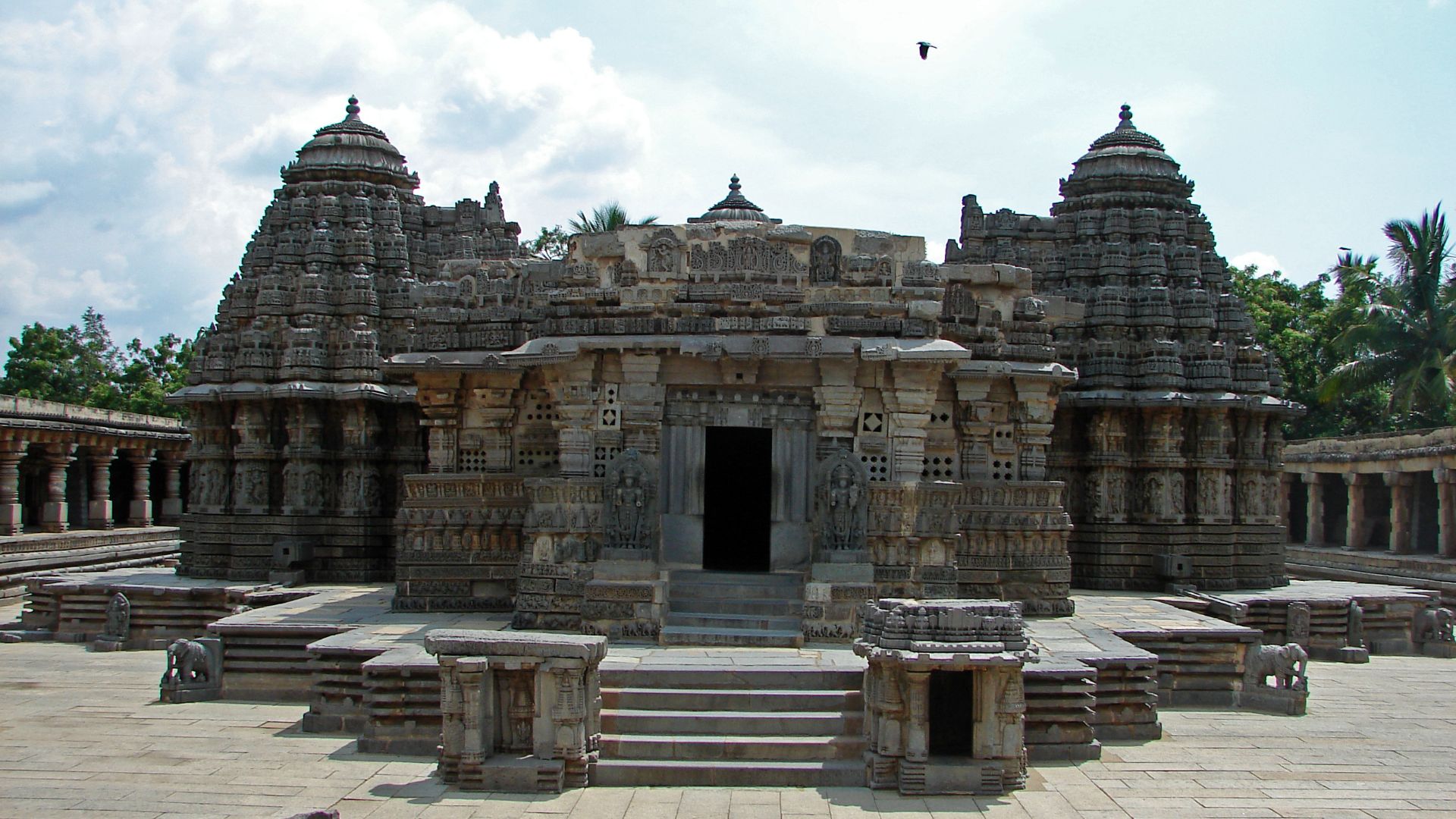 File:Somanathapura Keshava temple.jpg
