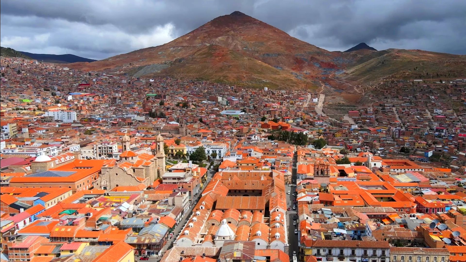 File:Vista de la Villa Imperial de Potosí.jpg