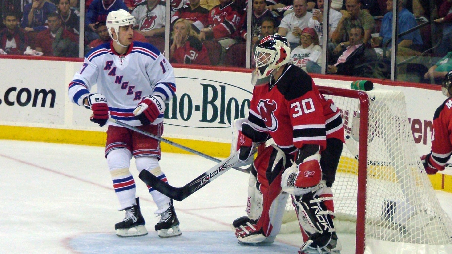 File:Brandon Dubinsky stares off Martin Brodeur Apr 18 2008.jpg