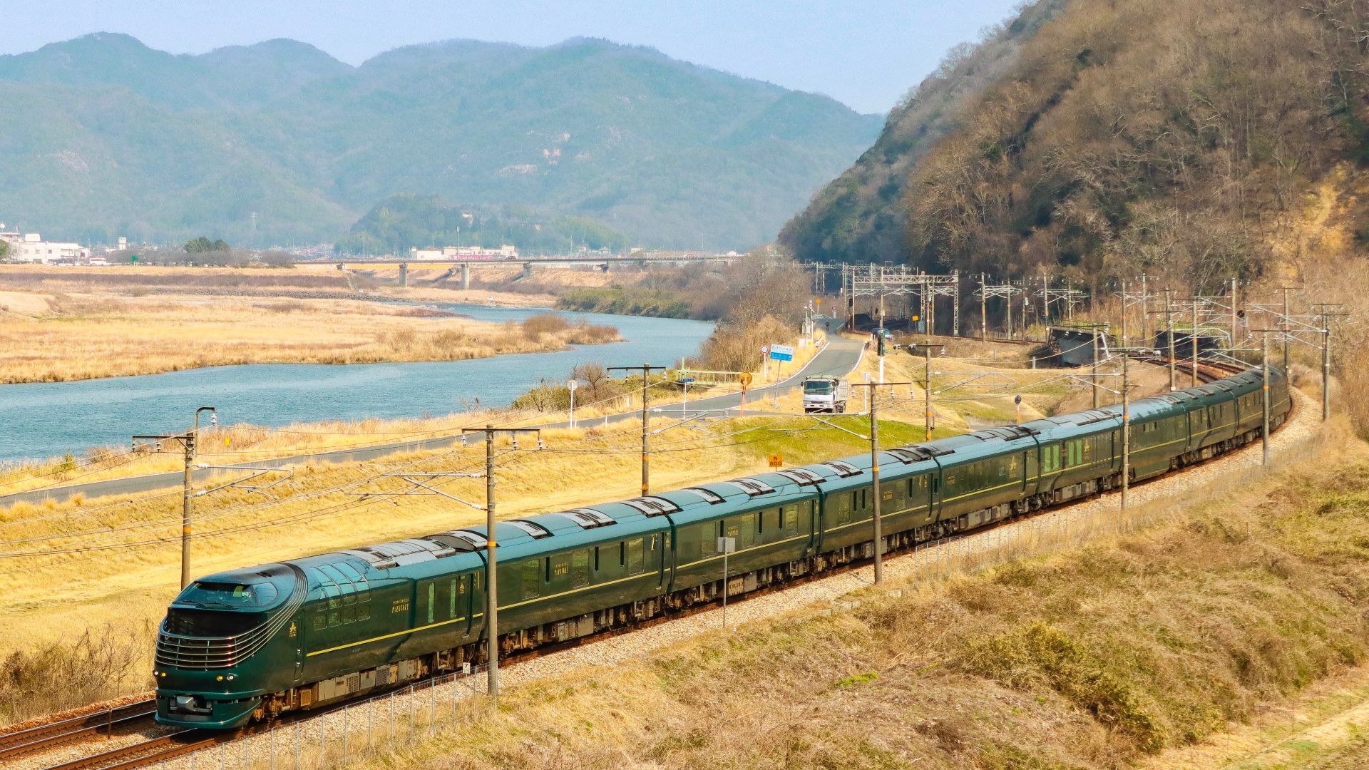 File:TWILIGHT EXPRESS 瑞風.jpg