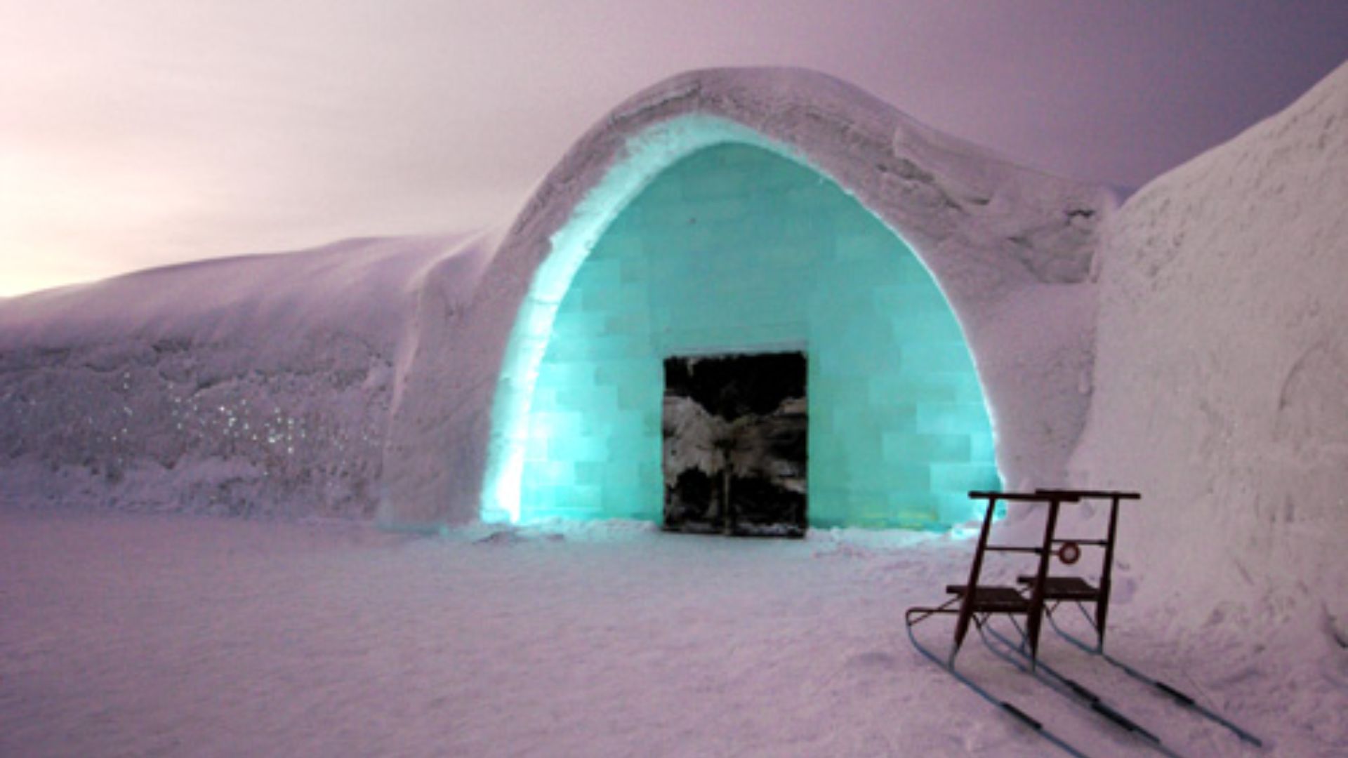 File:Icehotel entre ms.jpg