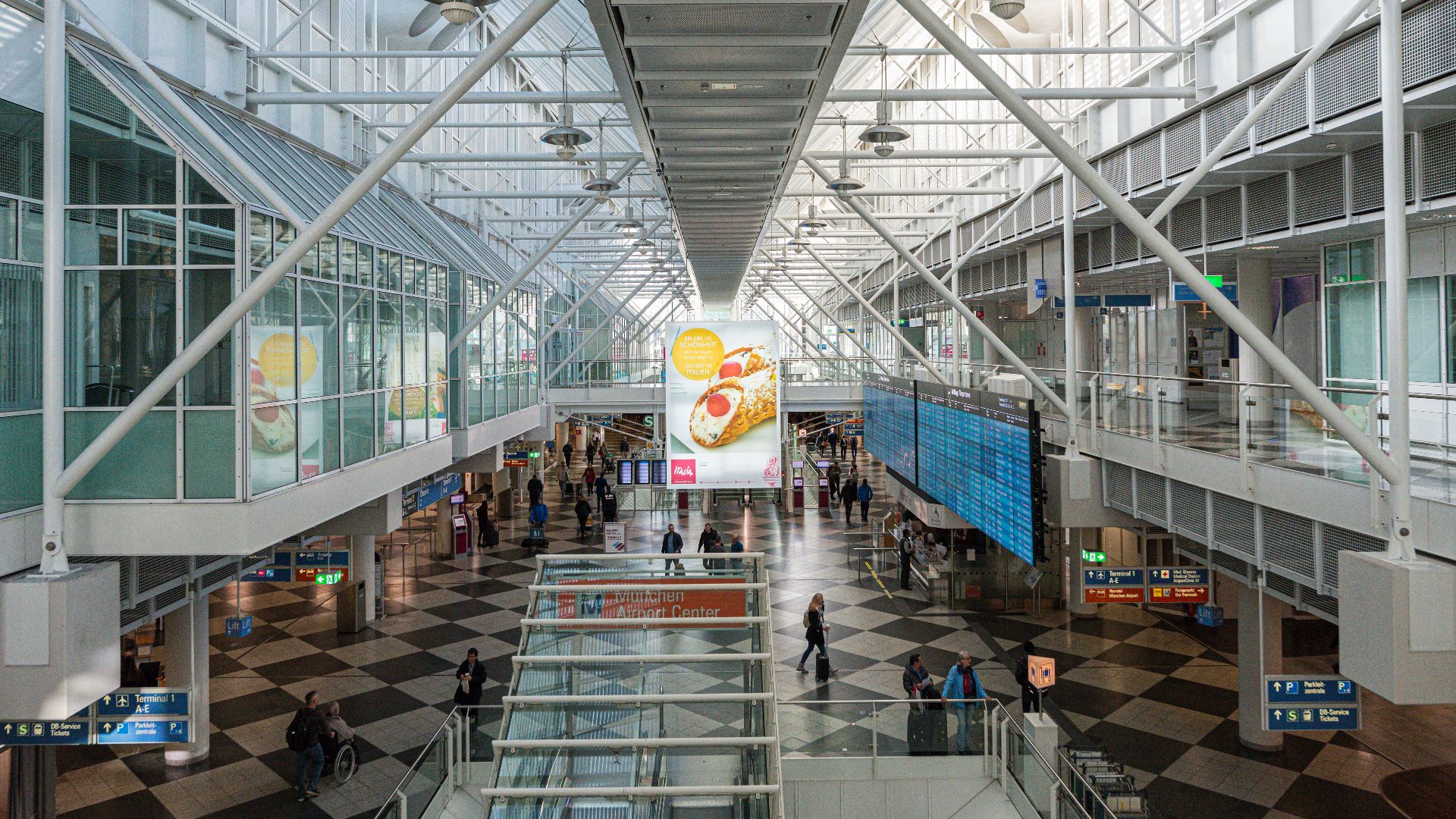 File:Munich airport 2019 4.jpg