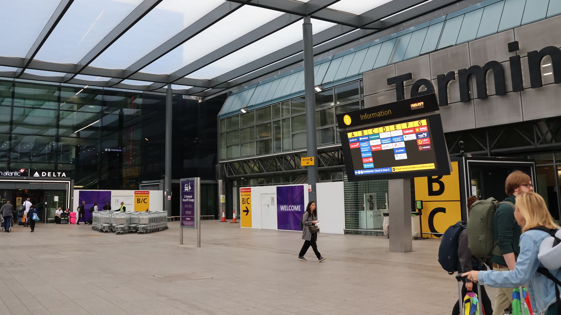 File:Heathrow Airport Terminal 3 (August 2023) 02.jpg