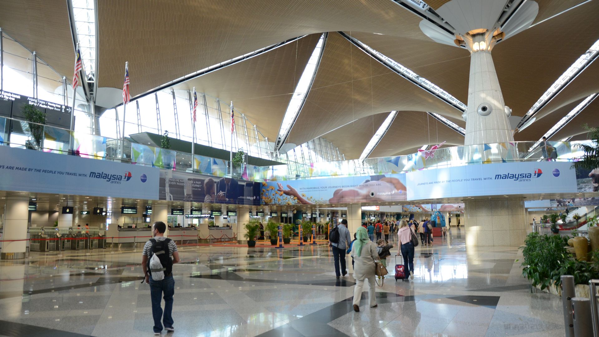 File:Kuala Lumpur International Airport (18789311528).jpg