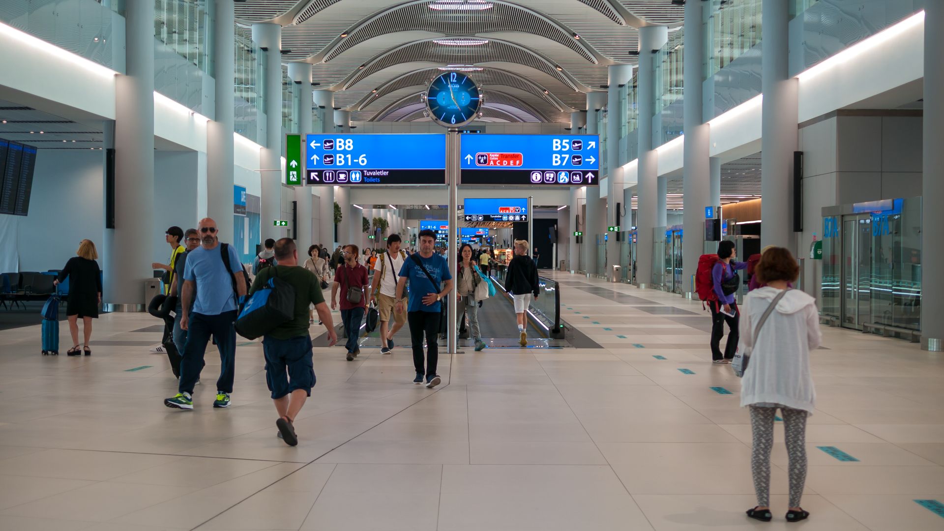 File:Istanbul Airport, Arnavutköy (P1090184).jpg