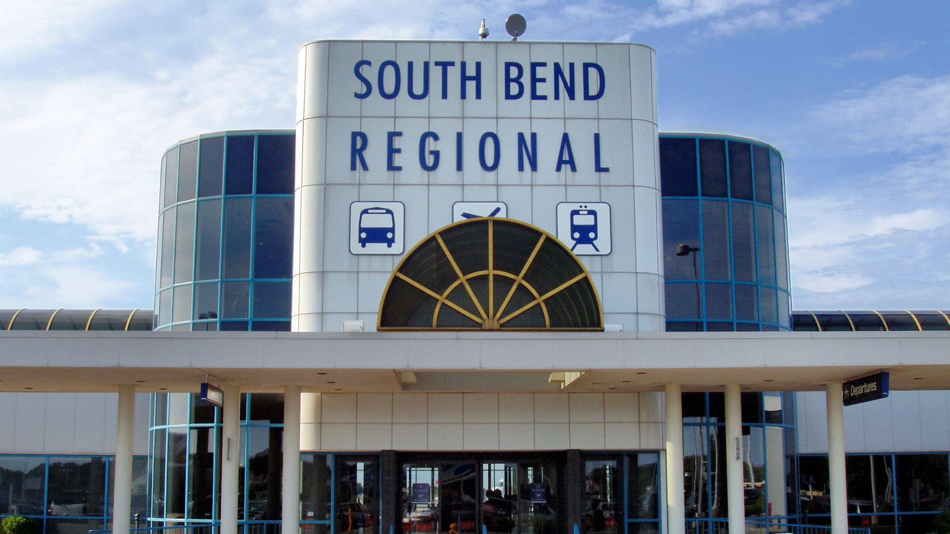 File:South-bend-regional-airport-front.jpg