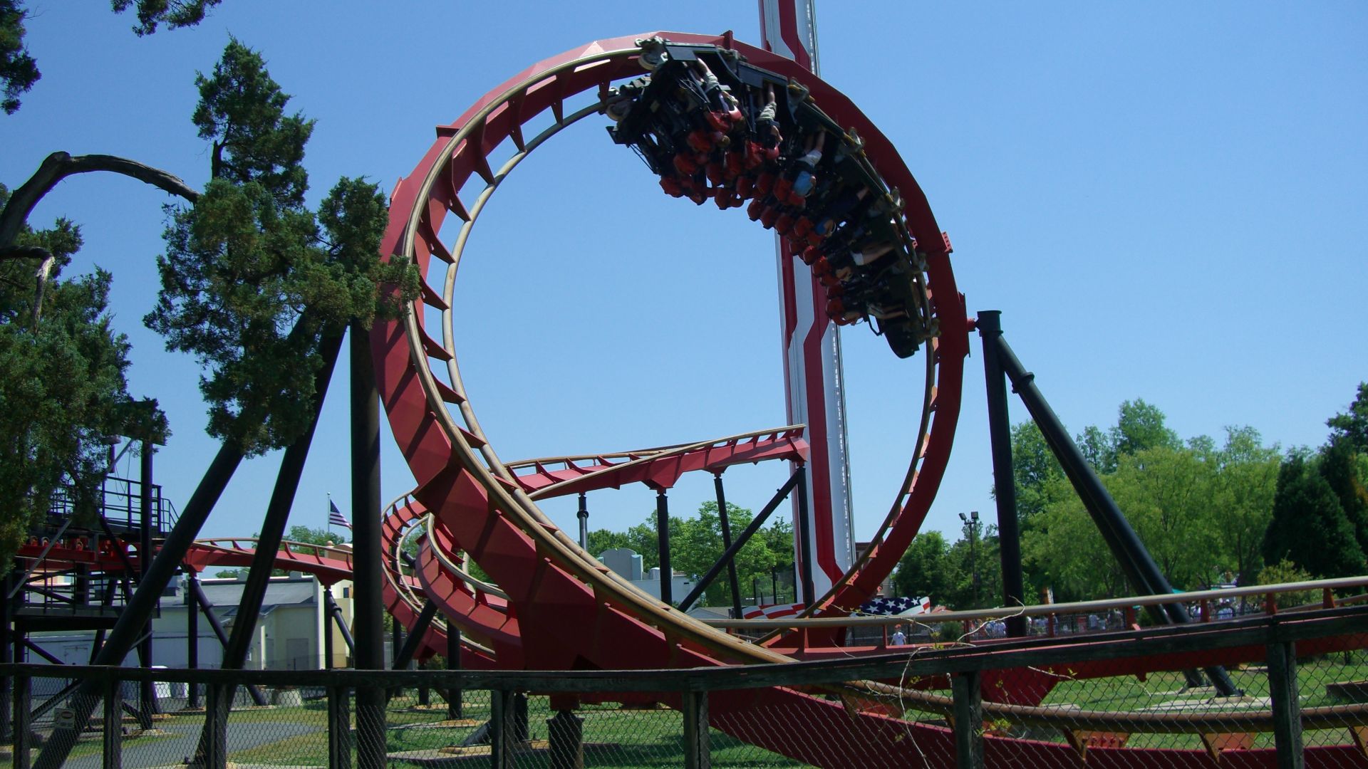 File:Vortex (Carowinds) 04.JPG