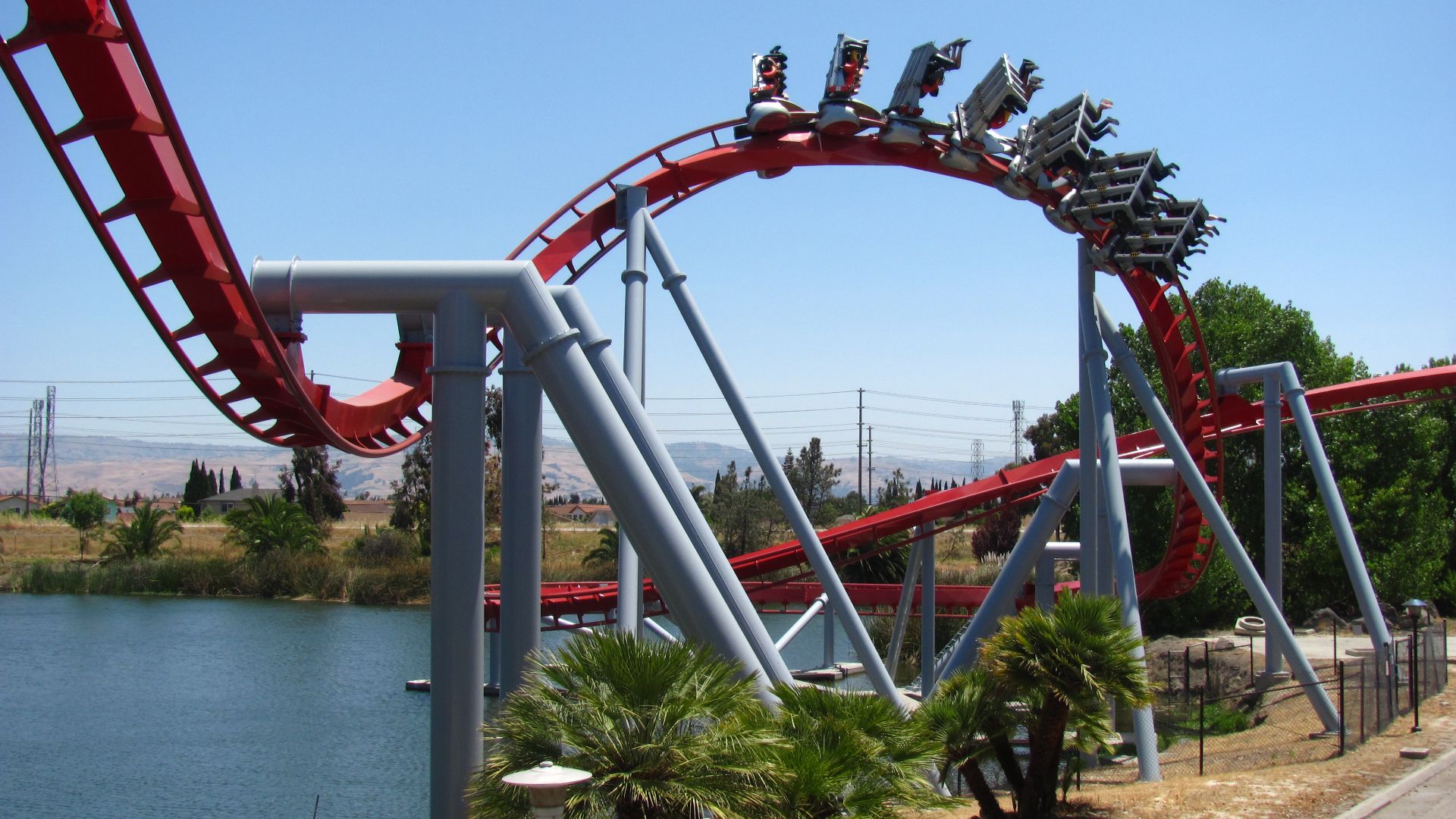 File:Flight Deck (California's Great America) 01.jpg