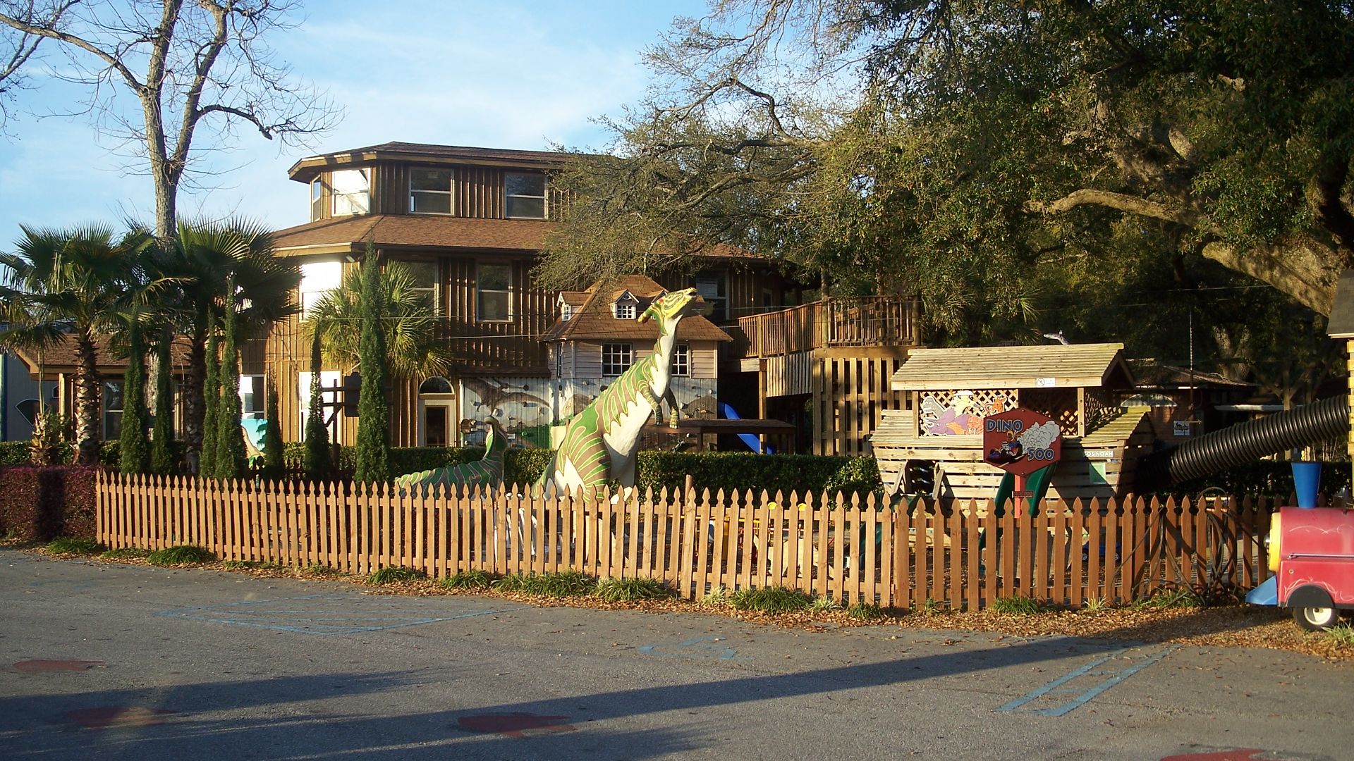 File:Pensacola Dinosaur Adventure Land01.jpg