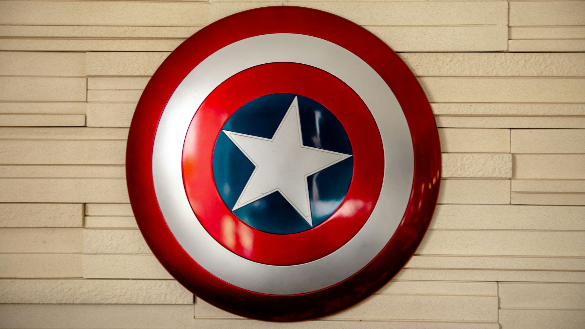 Captain America shield decor