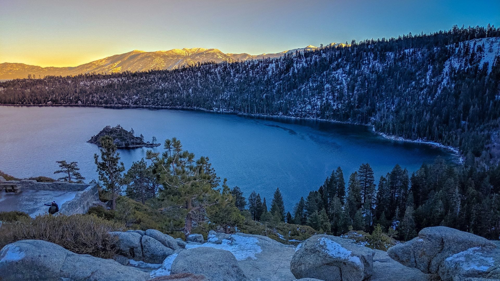 gray and white rocks near beach during daytime