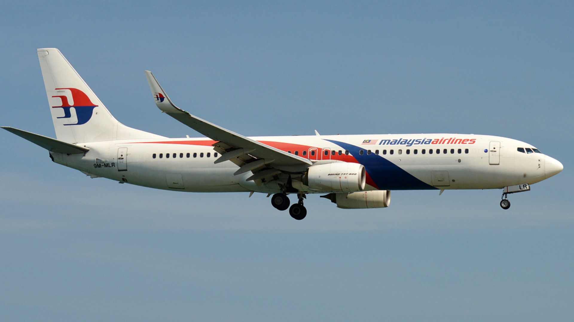 File:Malaysia Airlines, 9M-MLR, Boeing 737-8H6 (32719159297).jpg