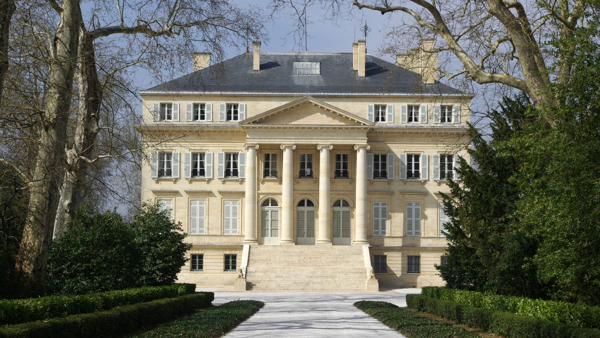 File:Chateau Margaux 01 by-dpc.jpg