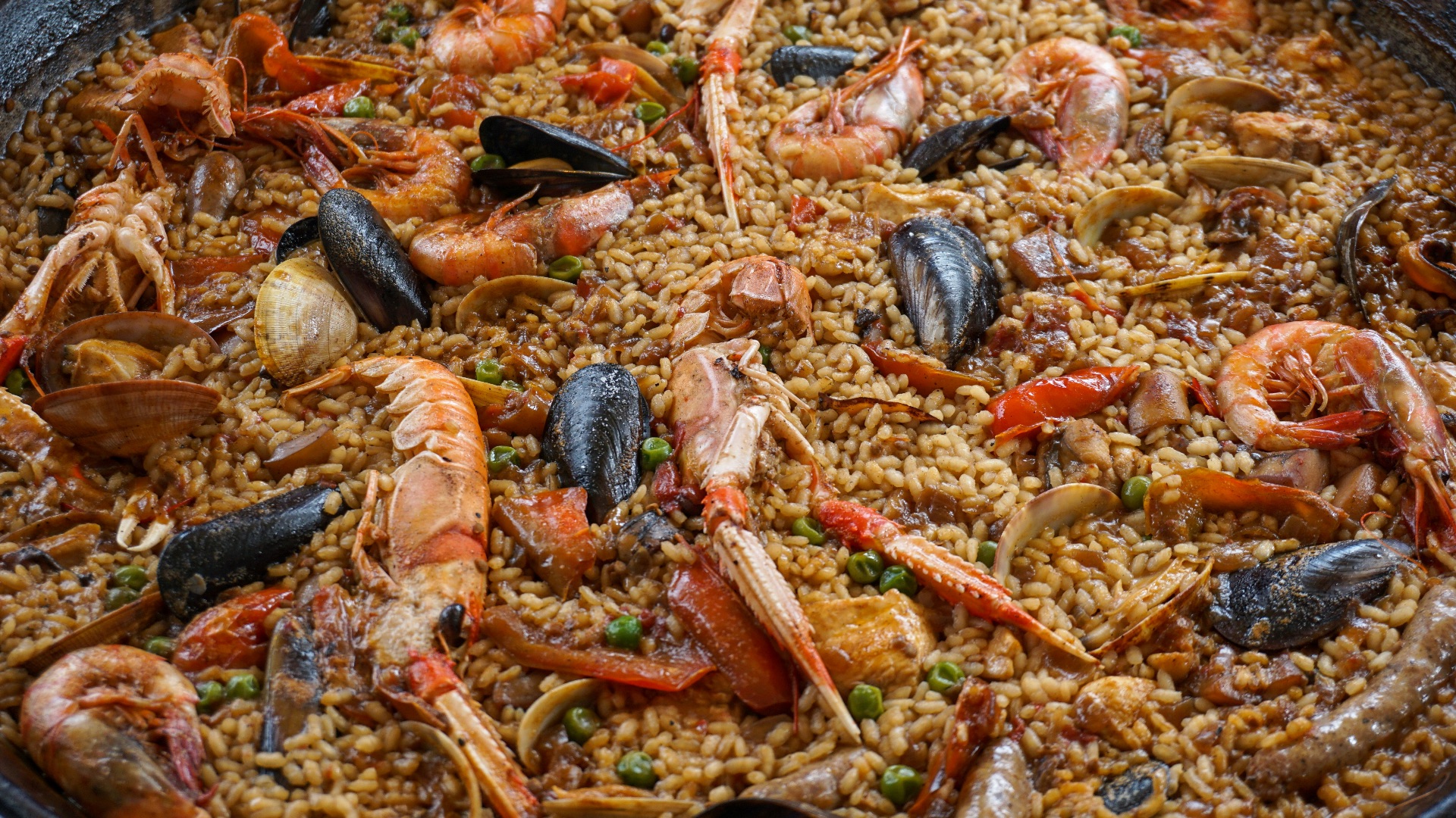 cooked shrimps with red chili