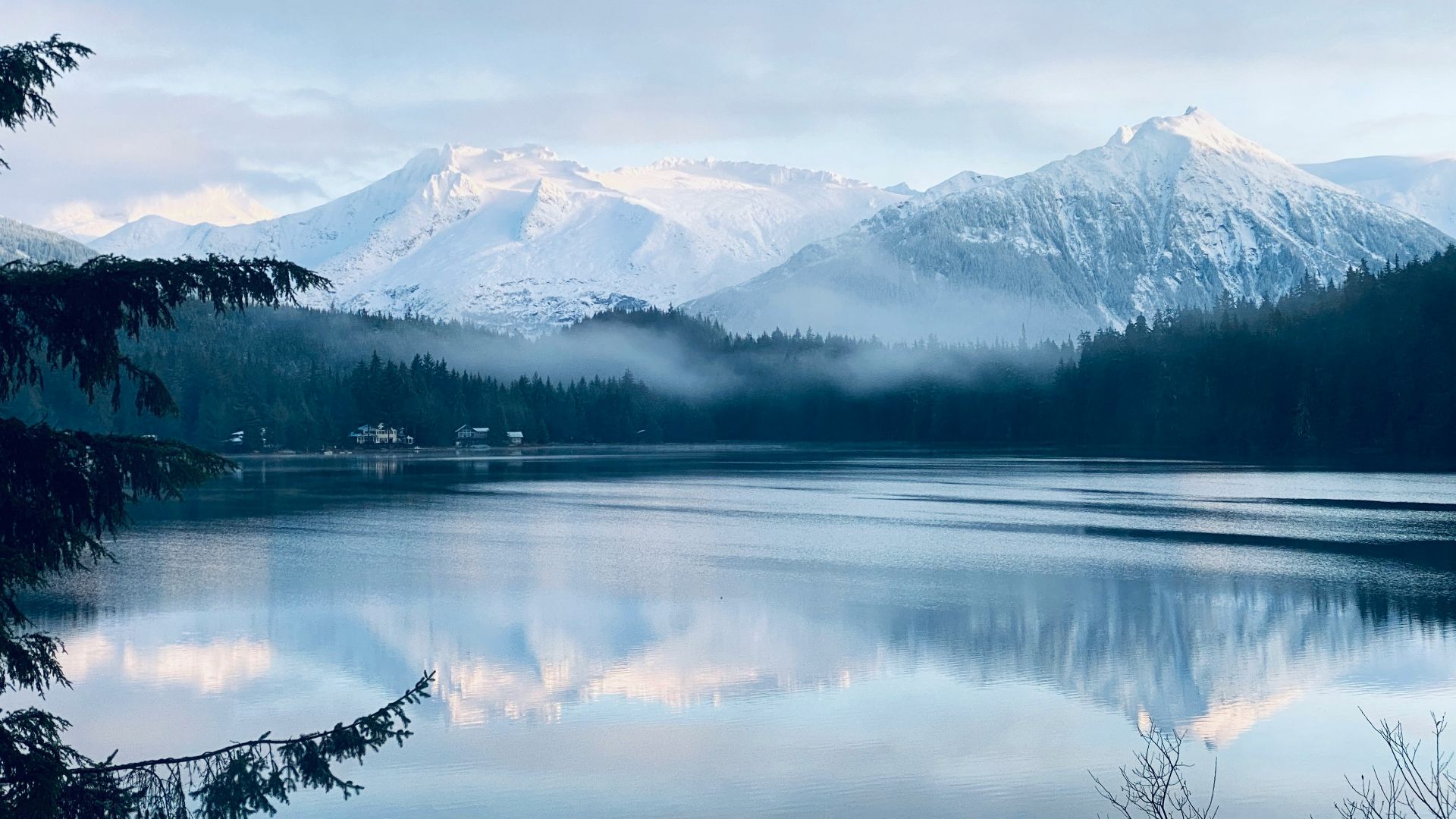 mountain ranges near lake