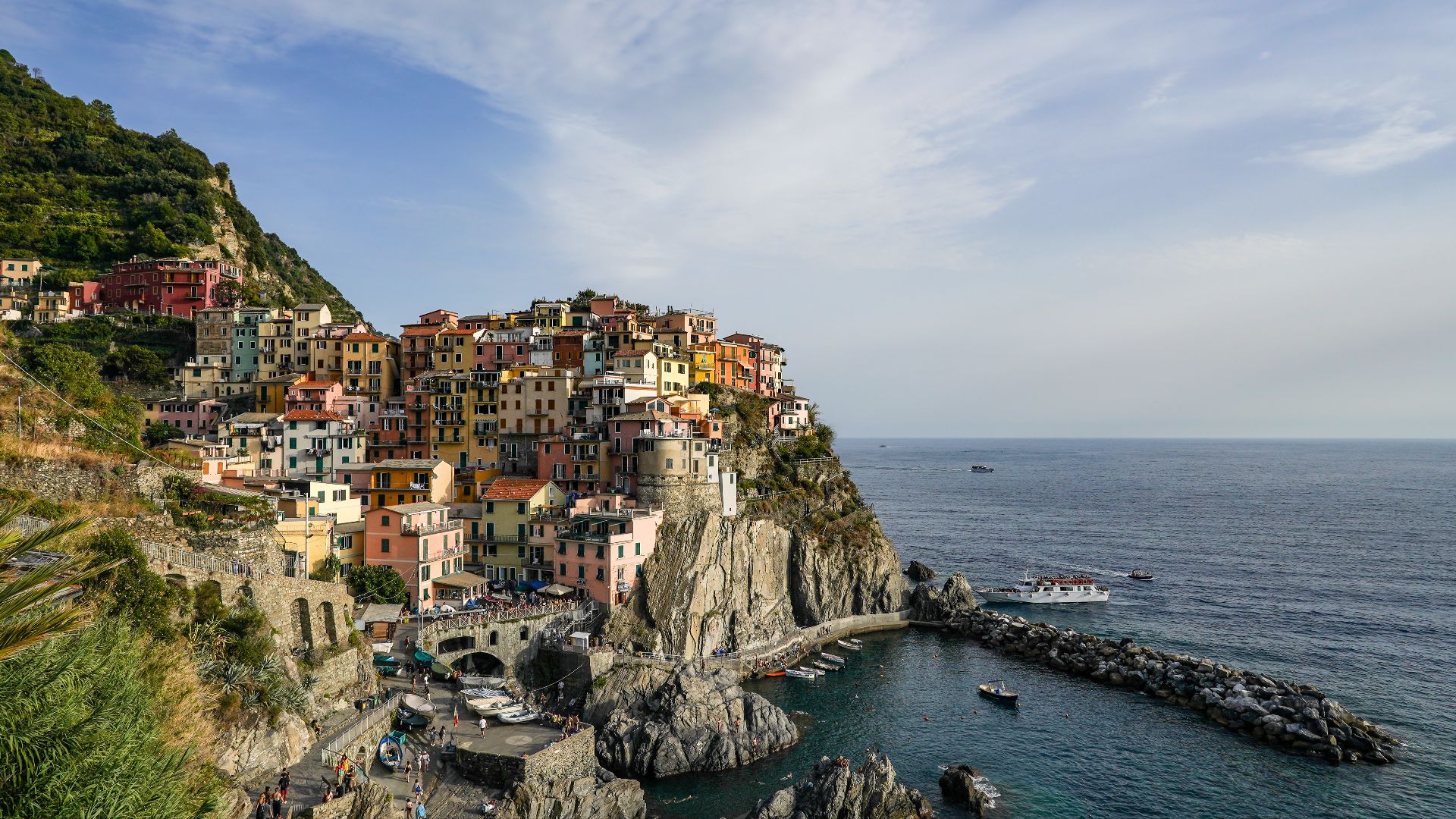 File:Manarola NW Cinque Terre Sep23 A7C 07233.jpg