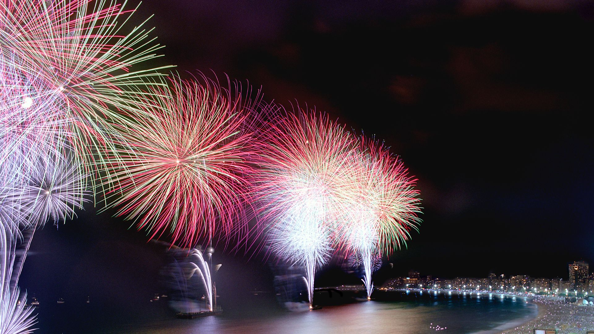 File:Rio New Year Fireworks.jpg