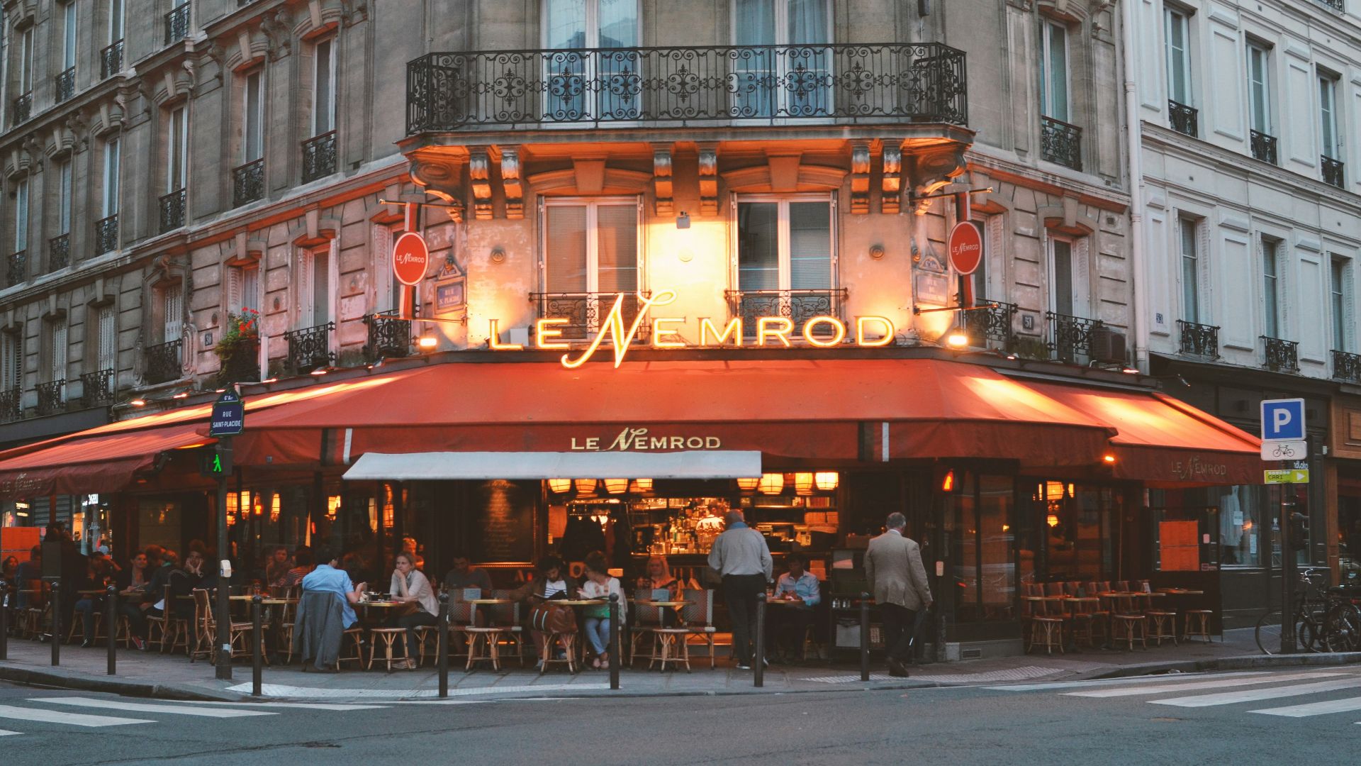 brown Le Memrod restaurant