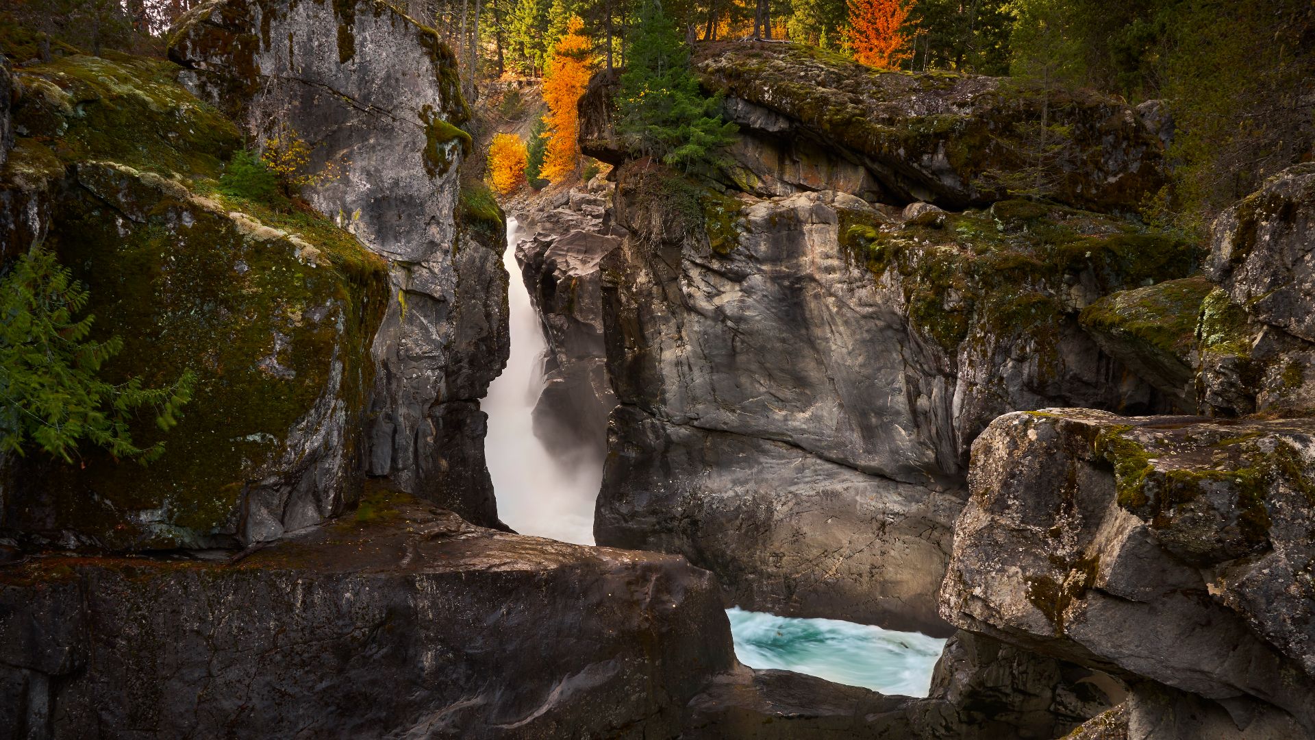 File:Autumn in Nairn Falls.jpg