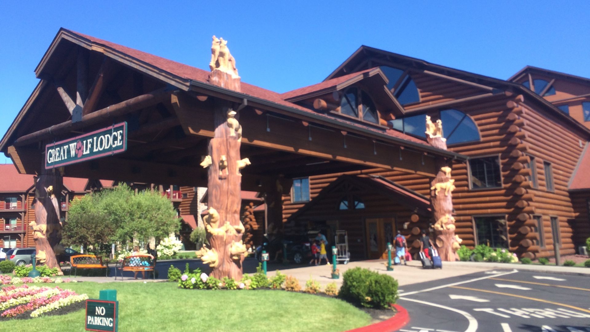 File:Great Wolf Lodge Pocono Mountains, Pennsylvania.jpg