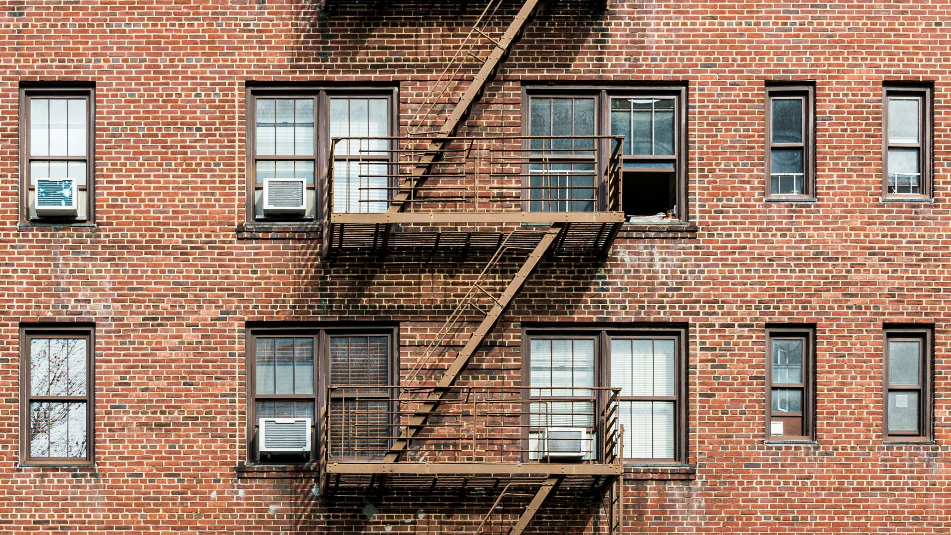 brown concrete building during daytime