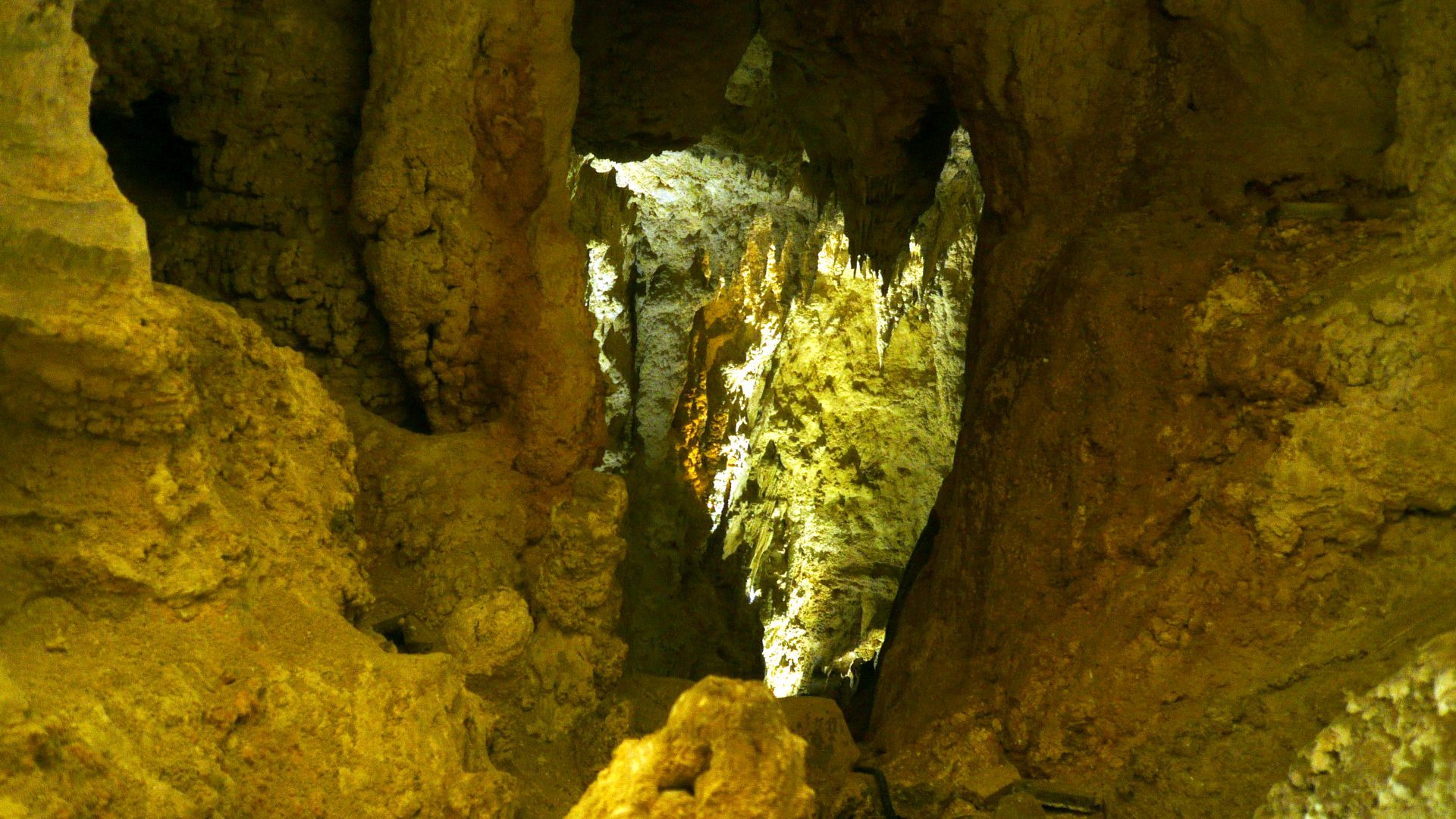 File:Waitomo Caves - panoramio.jpg