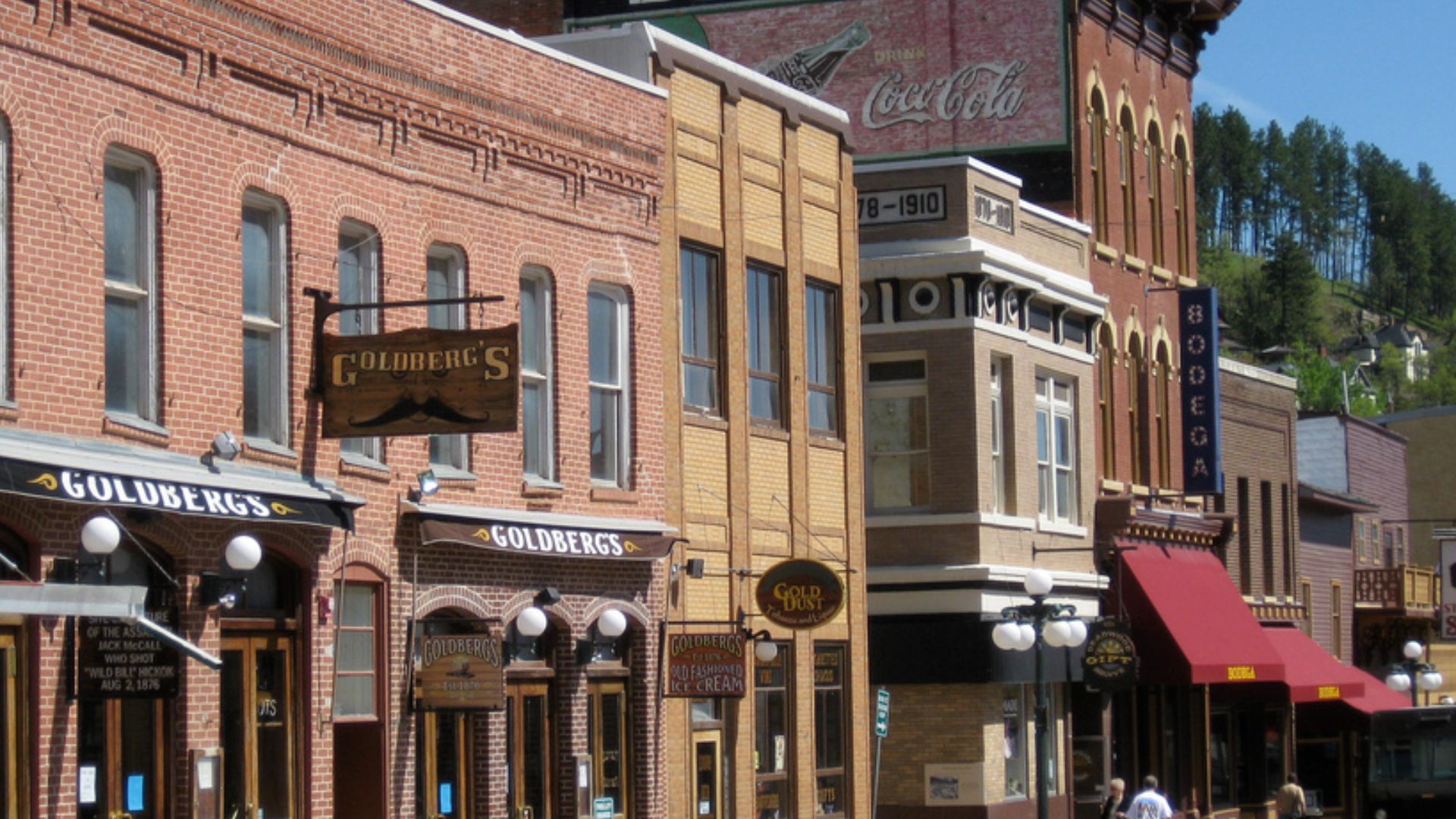 File:Main street deadwood south dakota 2009.jpg