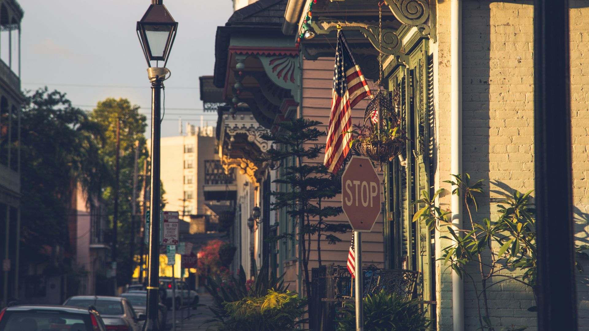 red and white stop sign