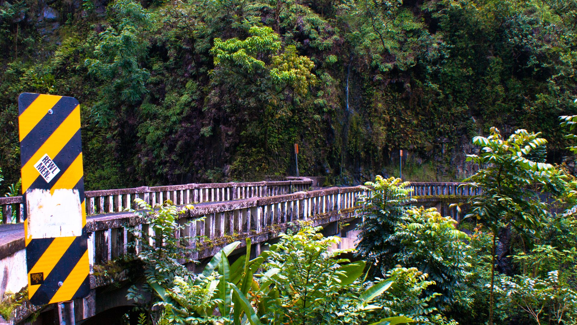 File:Bridge on Hana Highway.jpg