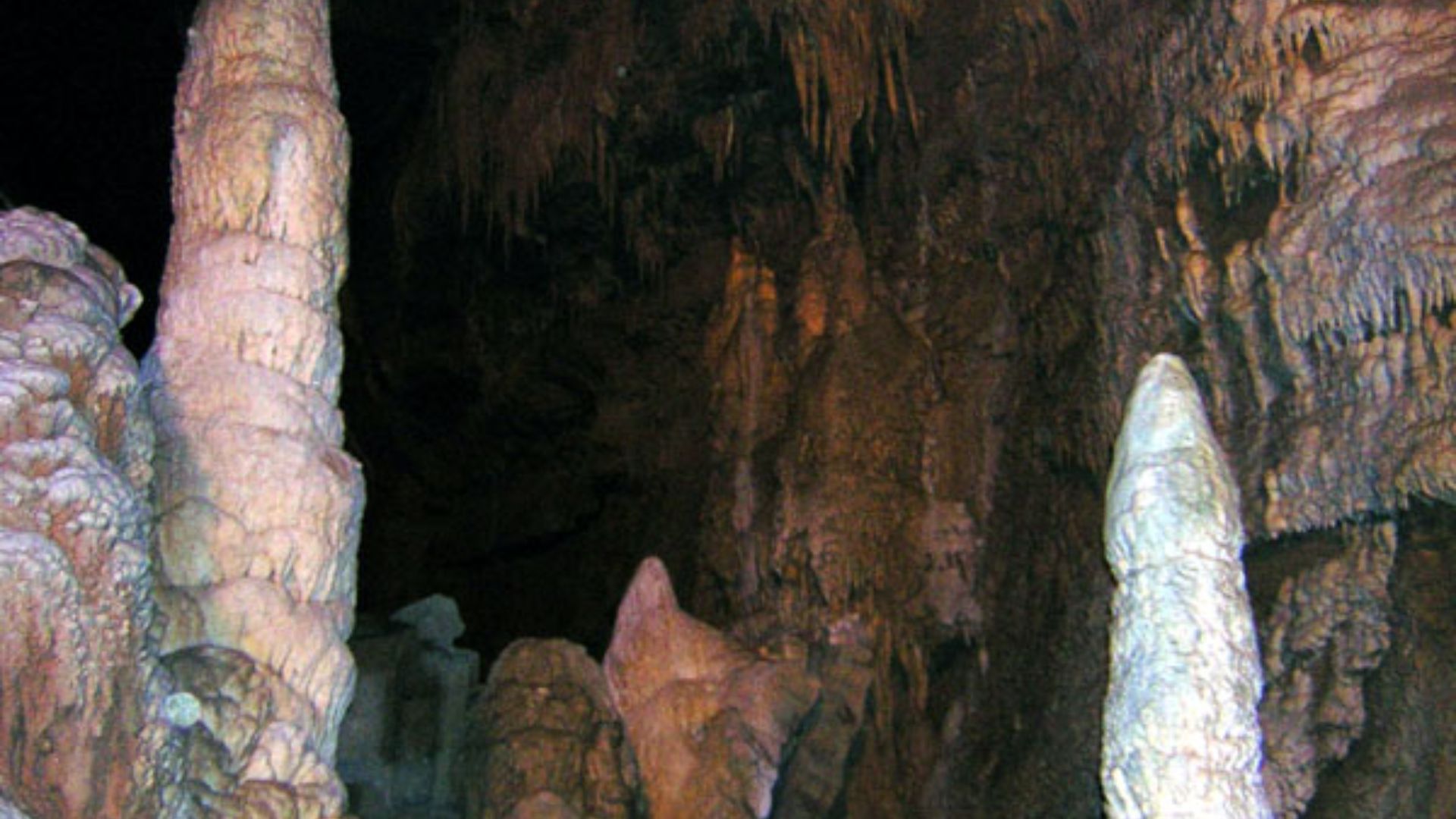 File:LostWorldFormations.jpg