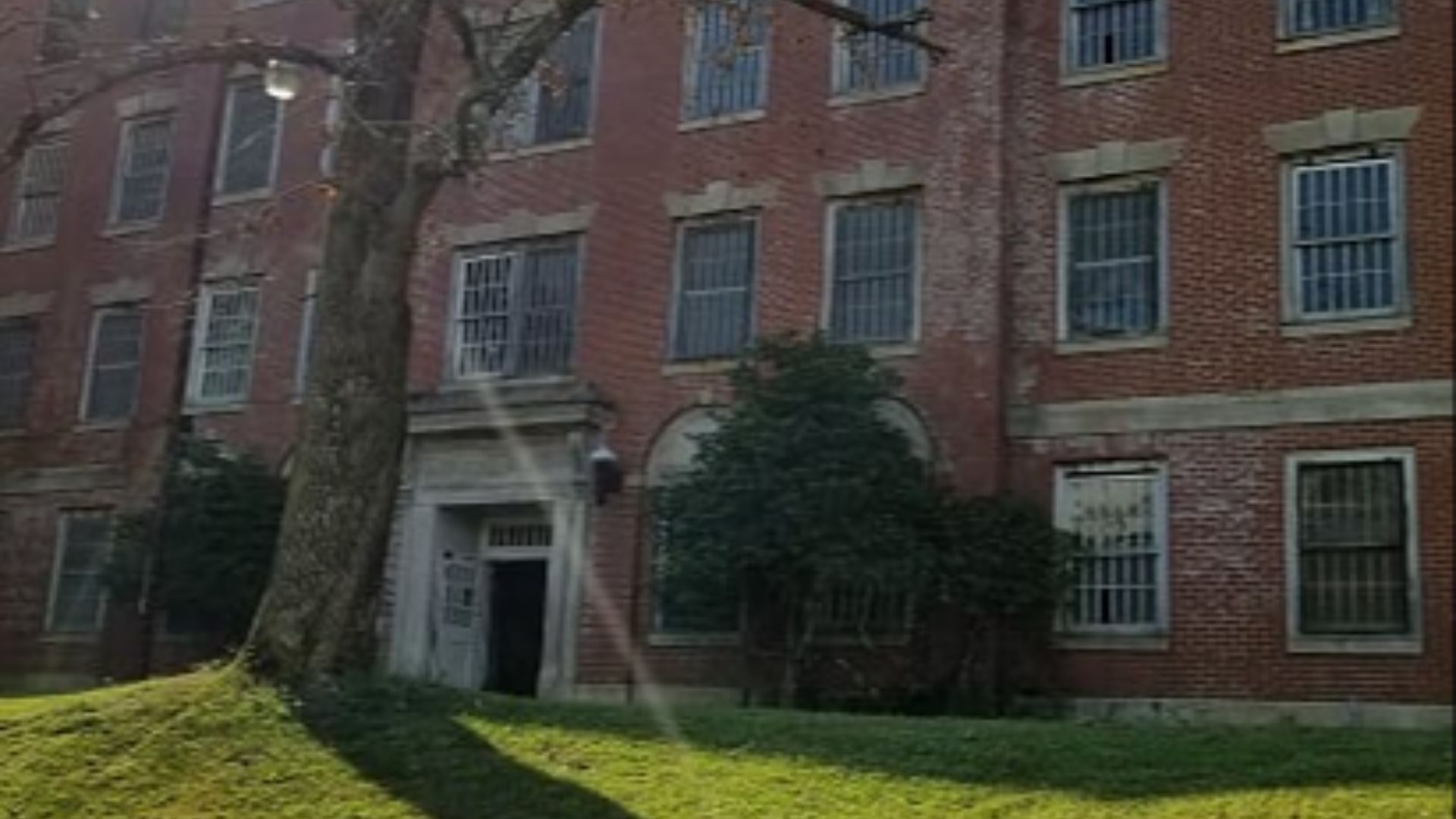 File:Trans-Allegheny Lunatic Asylum (criminally insane building).jpg