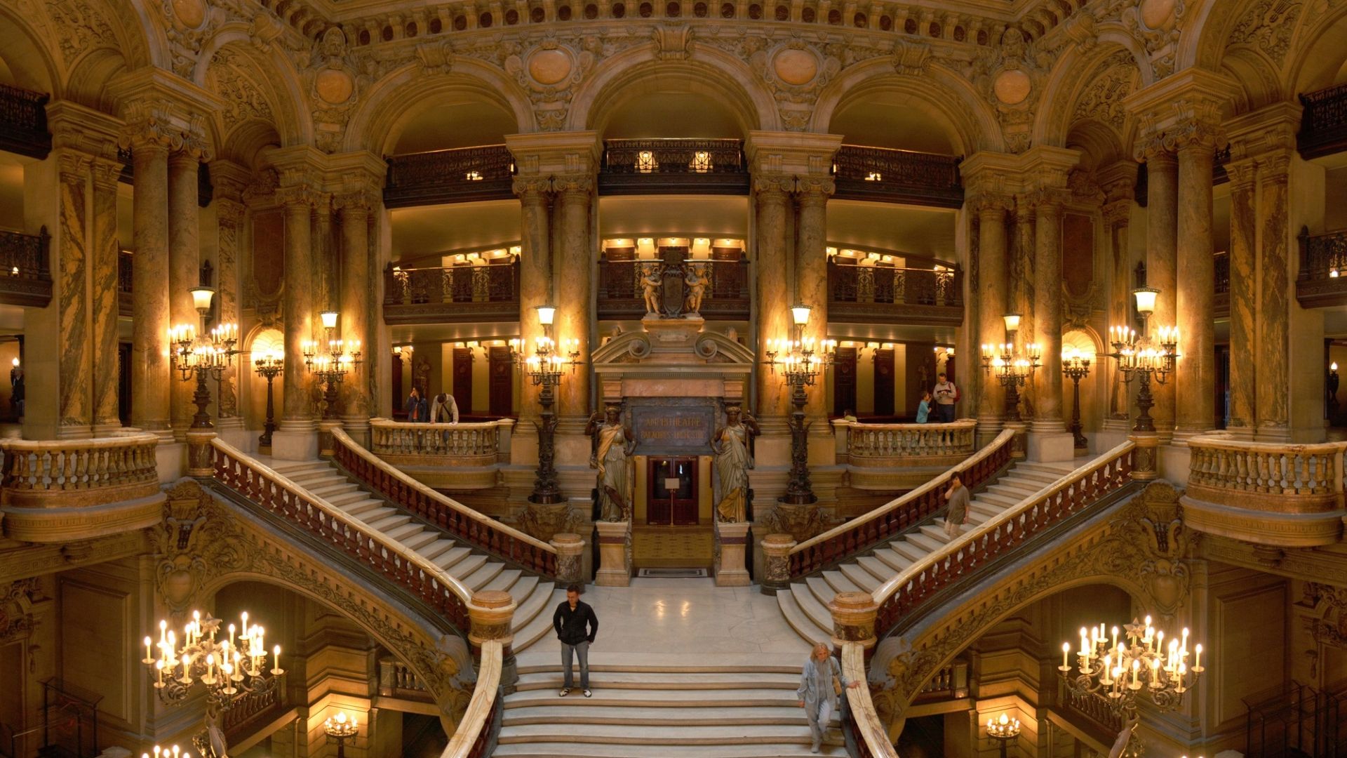 File:Opera Garnier Grand Escalier.jpg